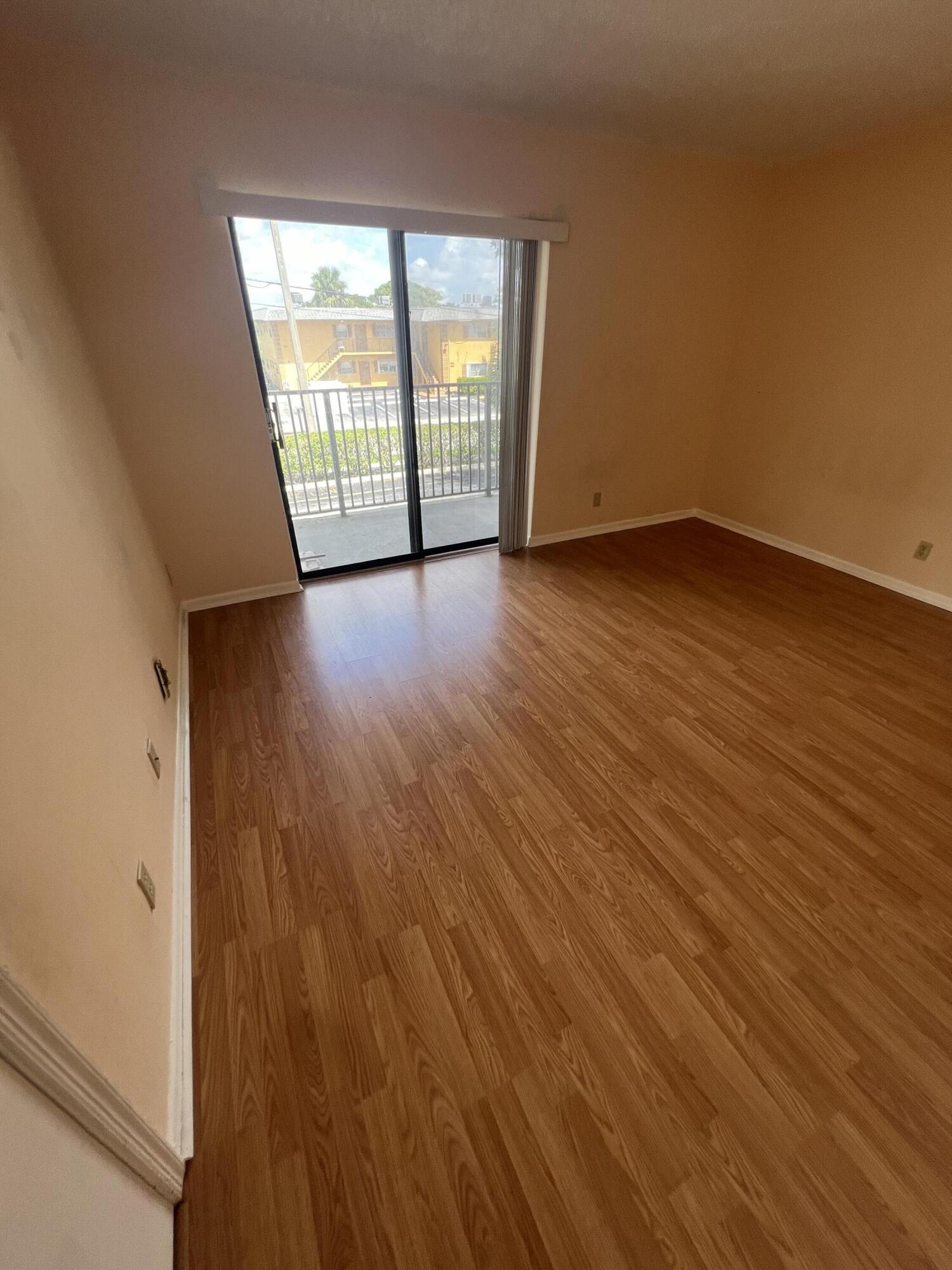960 NW 45th Street B-6, Deerfield Beach, FL 33064, Deerfield Beach - Photo 5