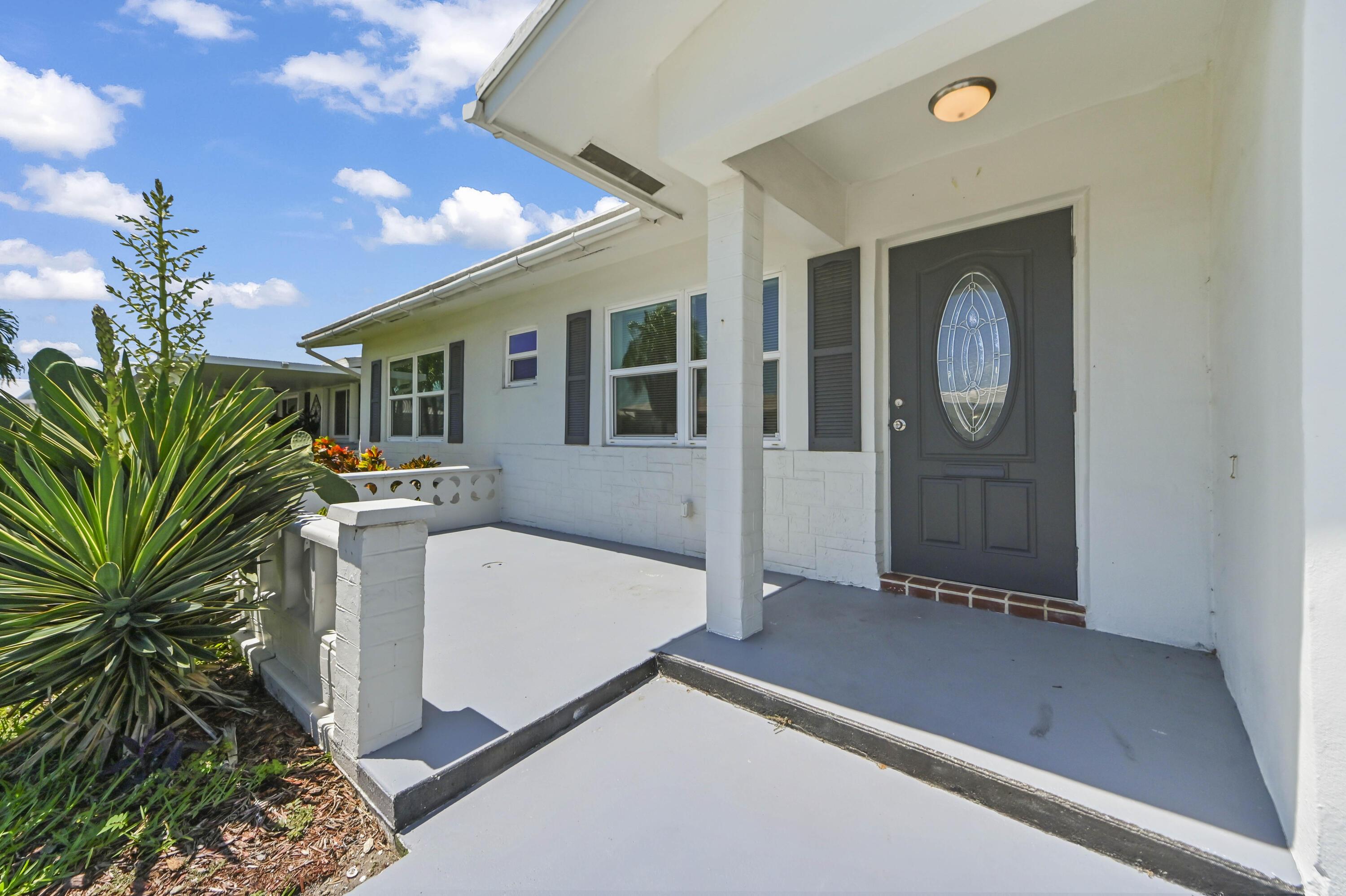 717 SW 16th Street, Boynton Beach, FL 33426, Boynton Beach - Photo 2