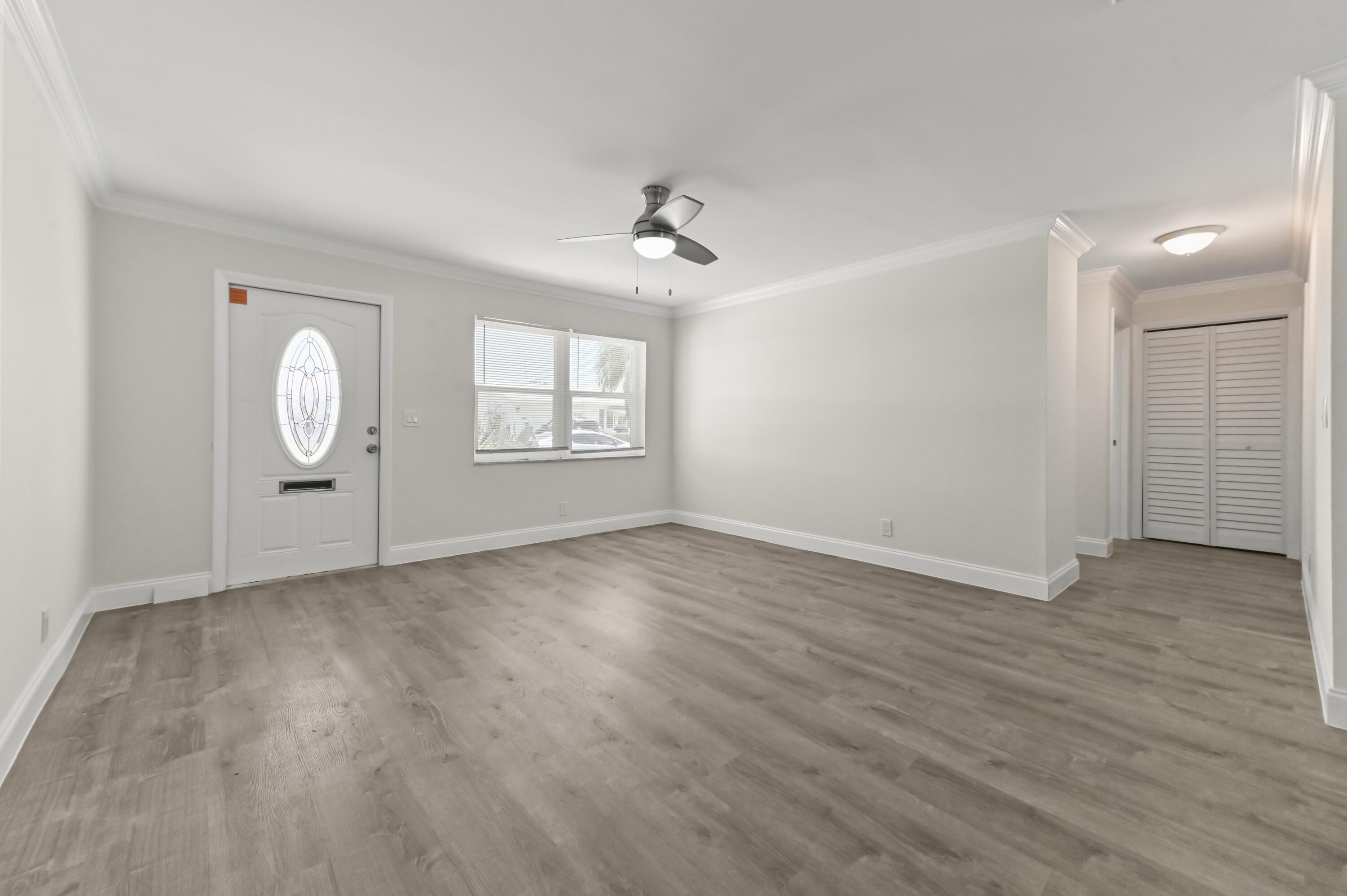717 SW 16th Street, Boynton Beach, FL 33426, Boynton Beach - Photo 4