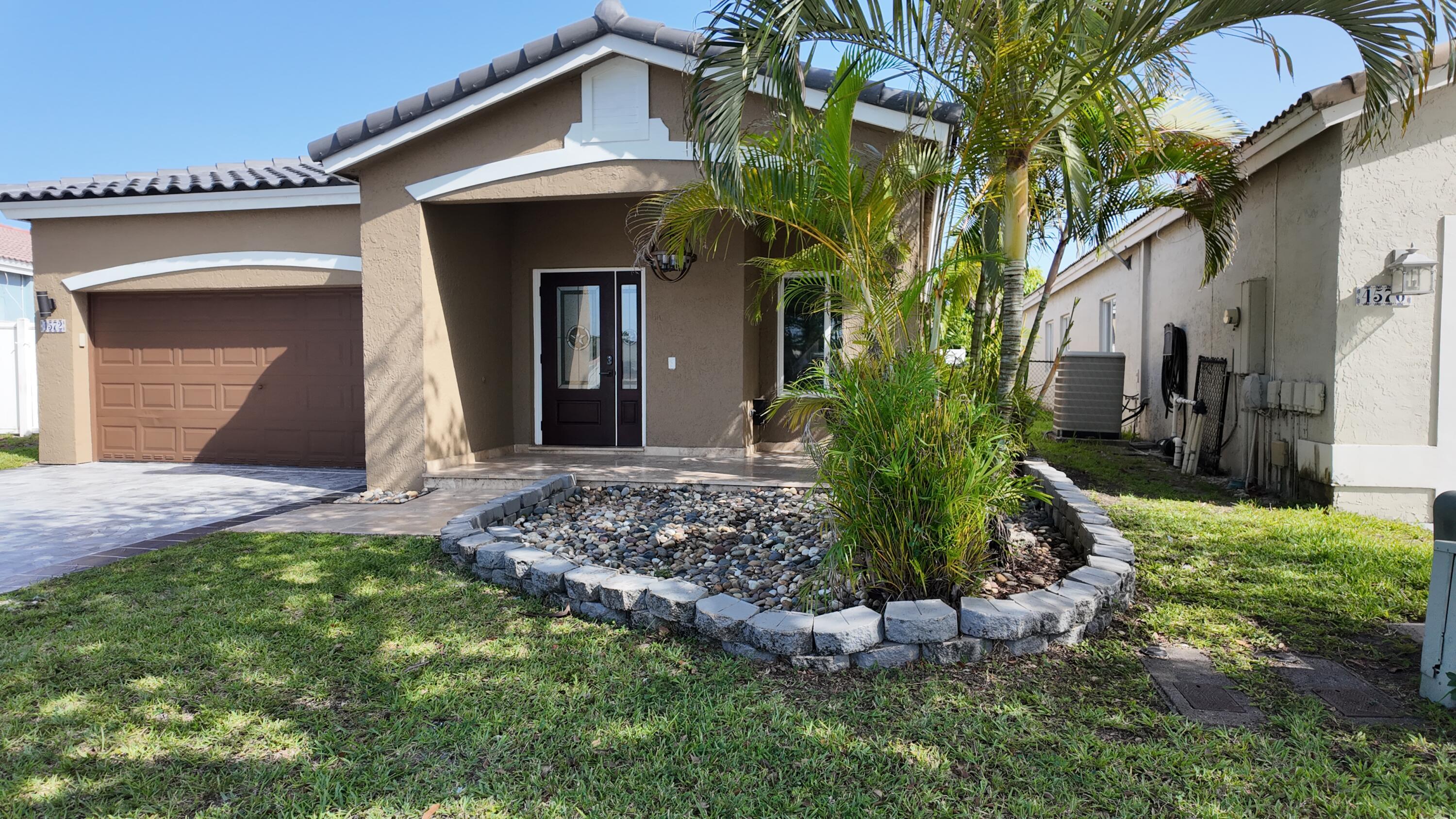 4572 SW 14th Street, Deerfield Beach, FL 33442, Deerfield Beach - Photo 5