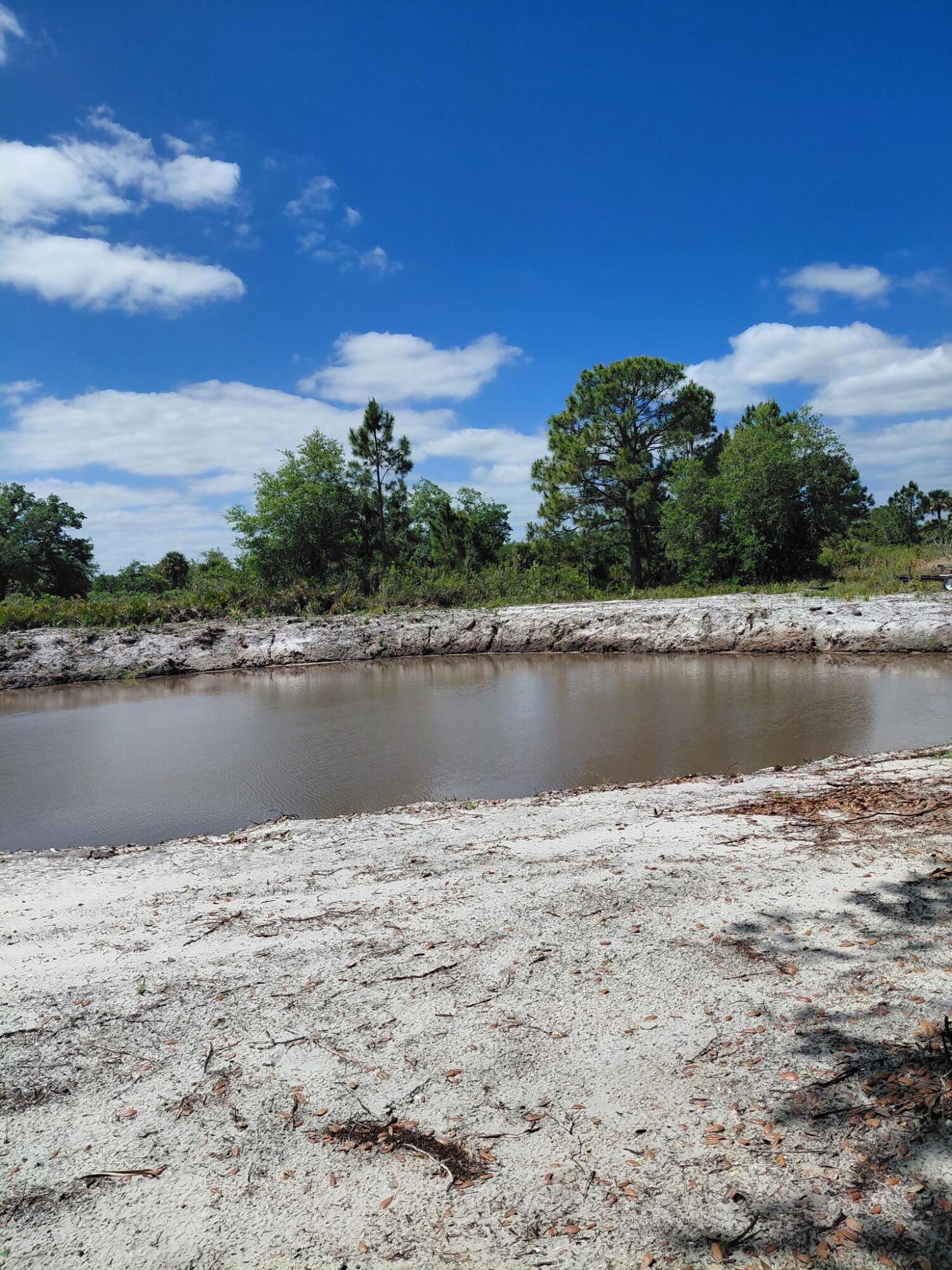 17122 NW 292nd Street, Okeechobee, FL 34972, Okeechobee - Photo 2
