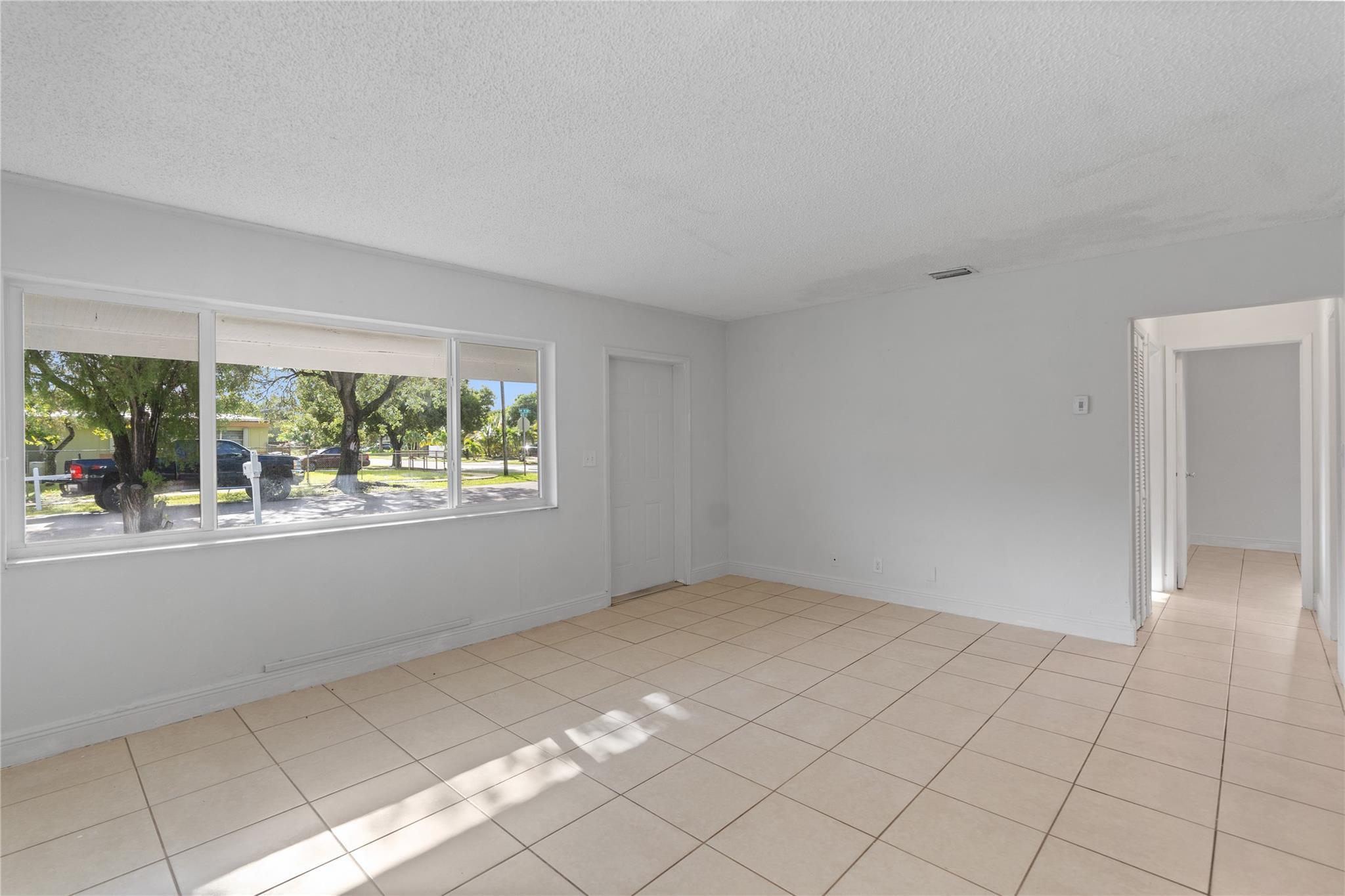 2001 NW 14th Avenue, Fort Lauderdale, FL 33311, Fort Lauderdale - Photo 3