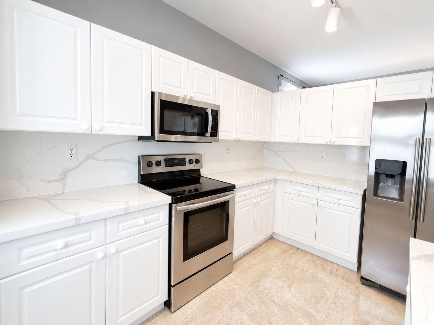 6937 Turtle Bay Terrace, Lake Worth, FL 33463, Lake Worth - Photo 3