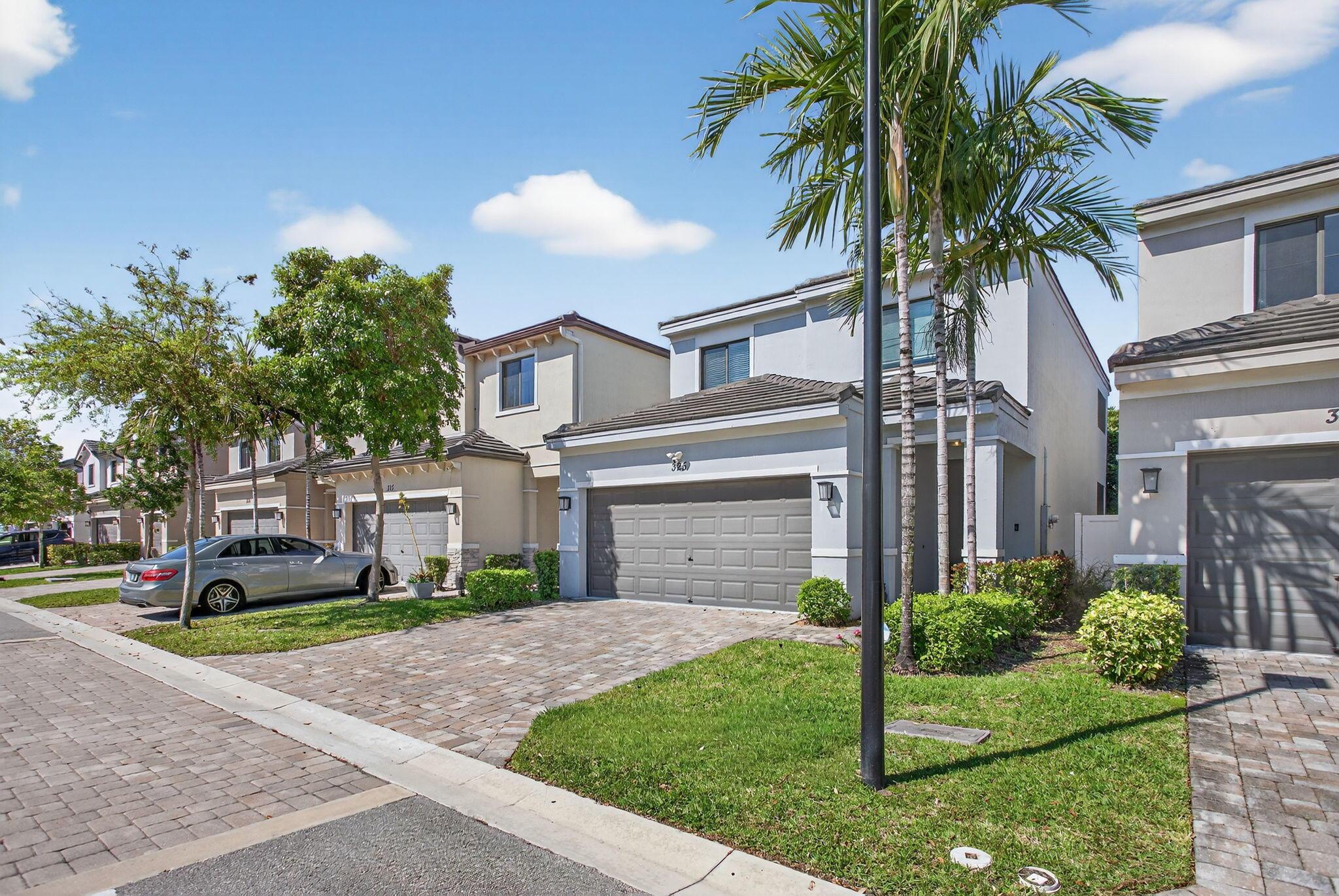 325 NW 33rd Lane, Pompano Beach, FL 33069, Pompano Beach - Photo 2