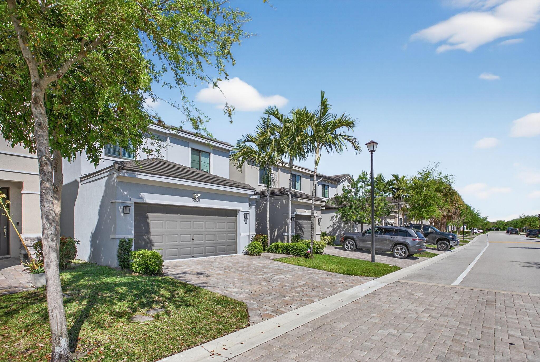325 NW 33rd Lane, Pompano Beach, FL 33069, Pompano Beach - Photo 3