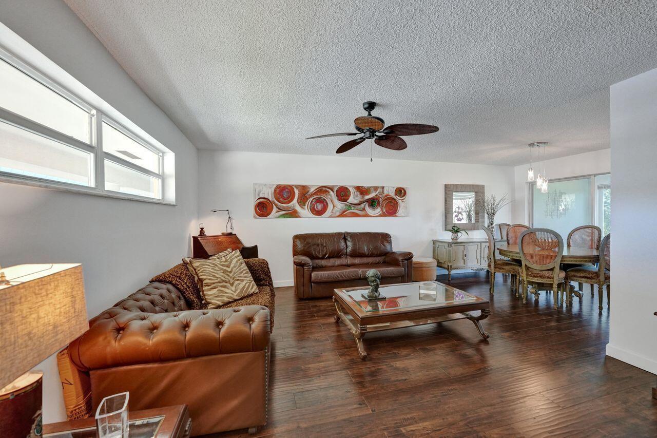 35 Colonial Club Drive 203, Boynton Beach, FL 33435, Boynton Beach - Photo 3