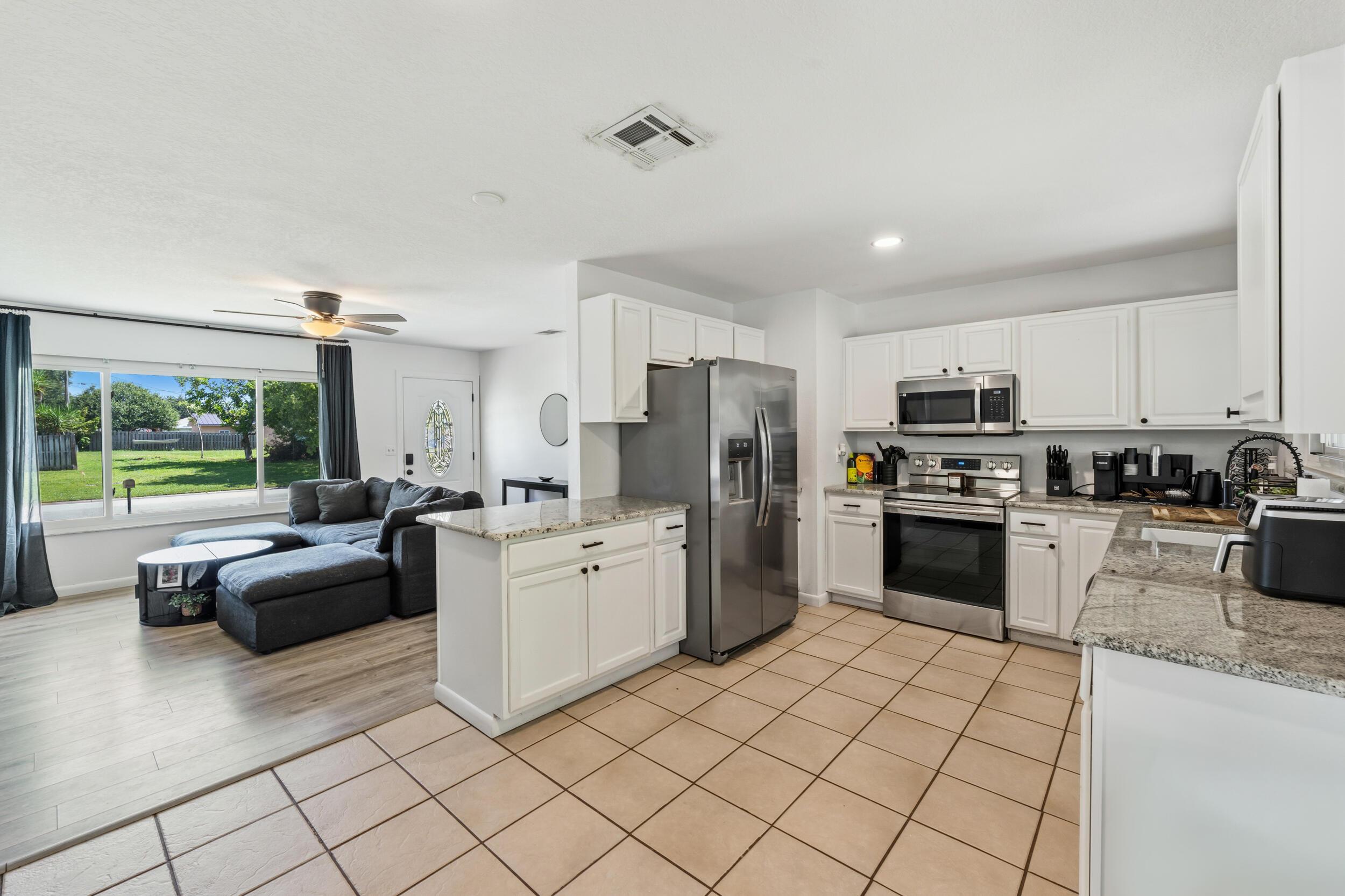 745 21st Street SW, Vero Beach, FL 32960, Vero Beach - Photo 3