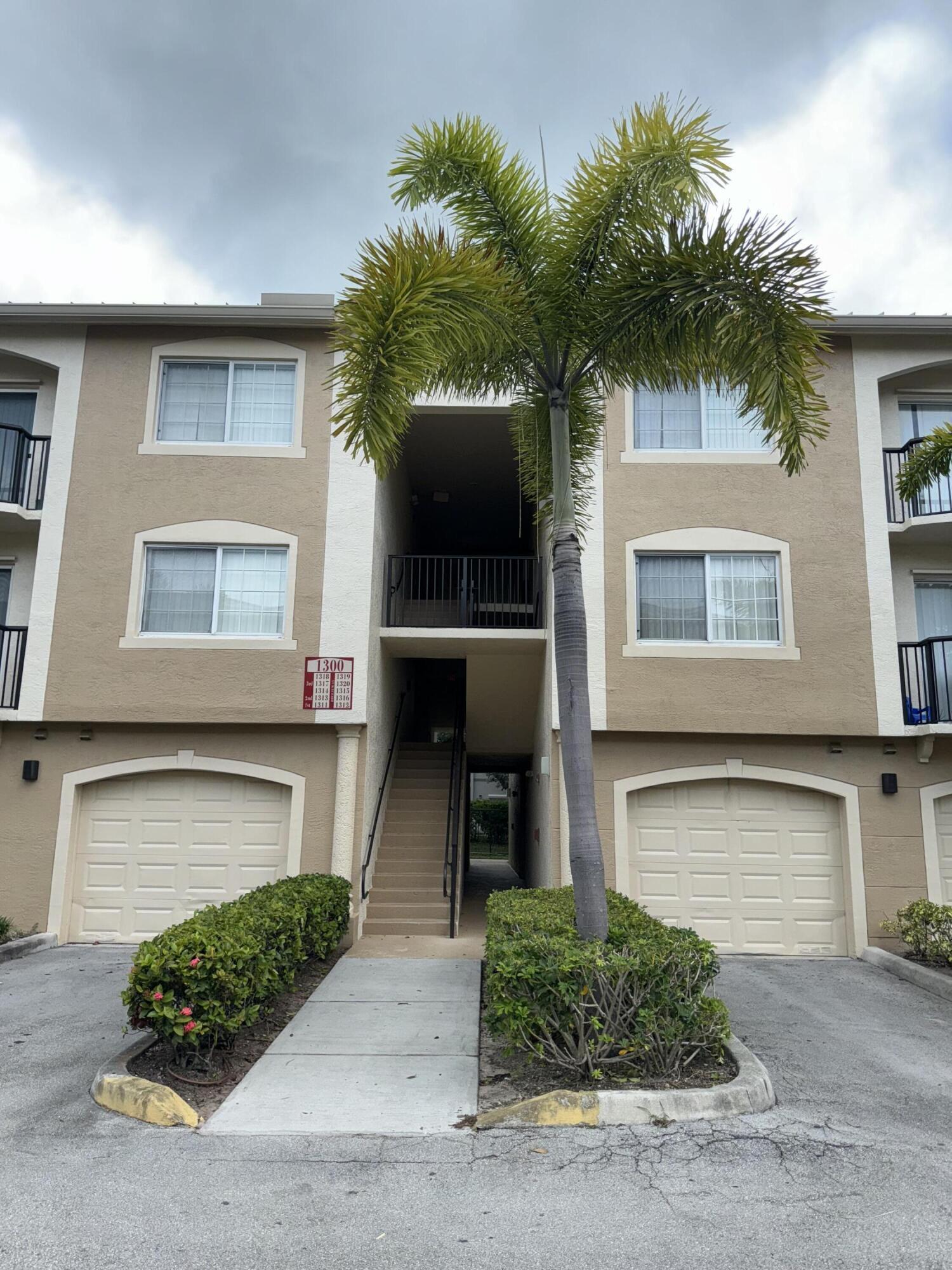 1300 Crestwood Drive 1309, Royal Palm Beach, FL 33411, Royal Palm Beach