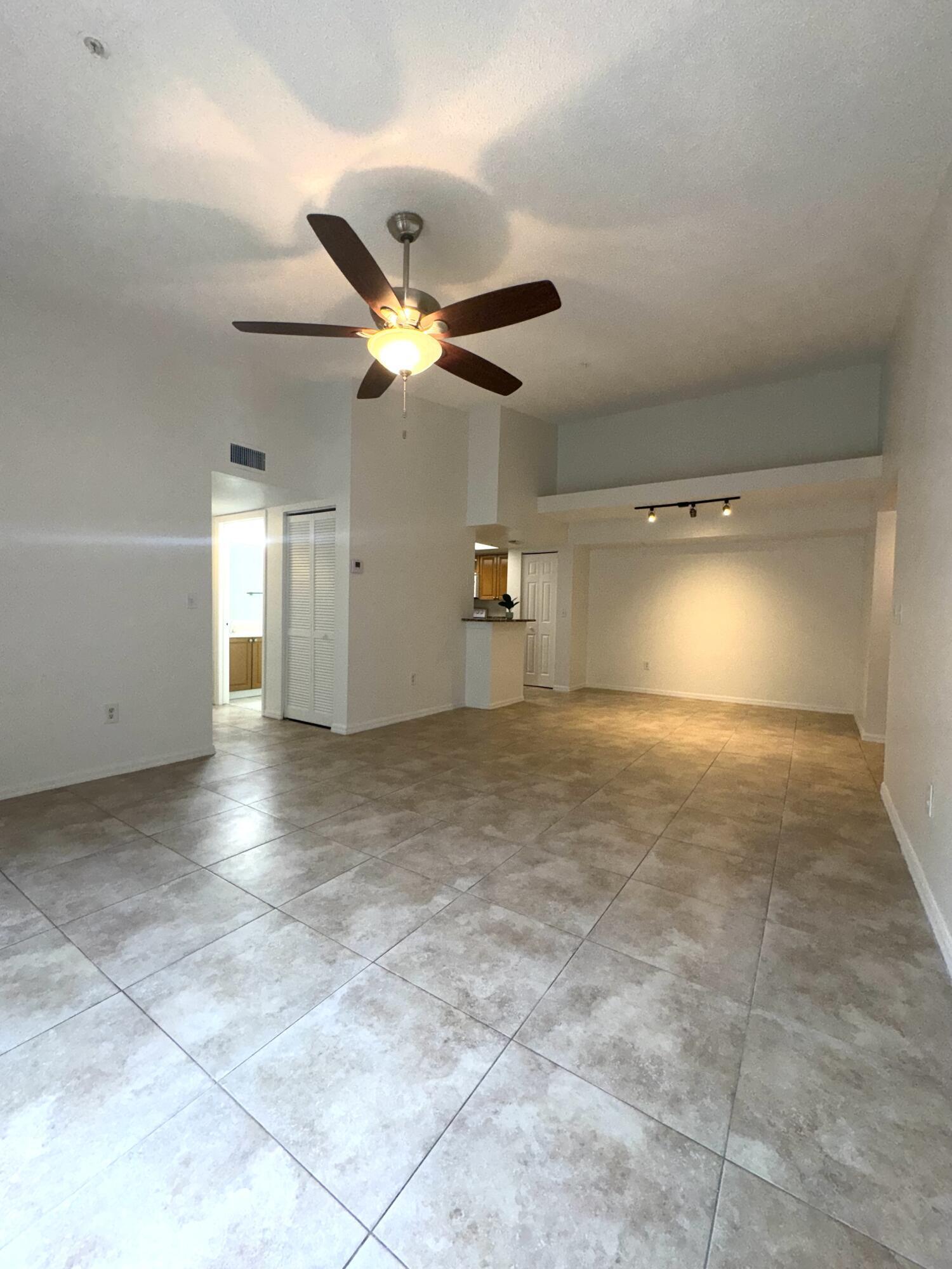 1300 Crestwood Drive 1309, Royal Palm Beach, FL 33411, Royal Palm Beach - Photo 4