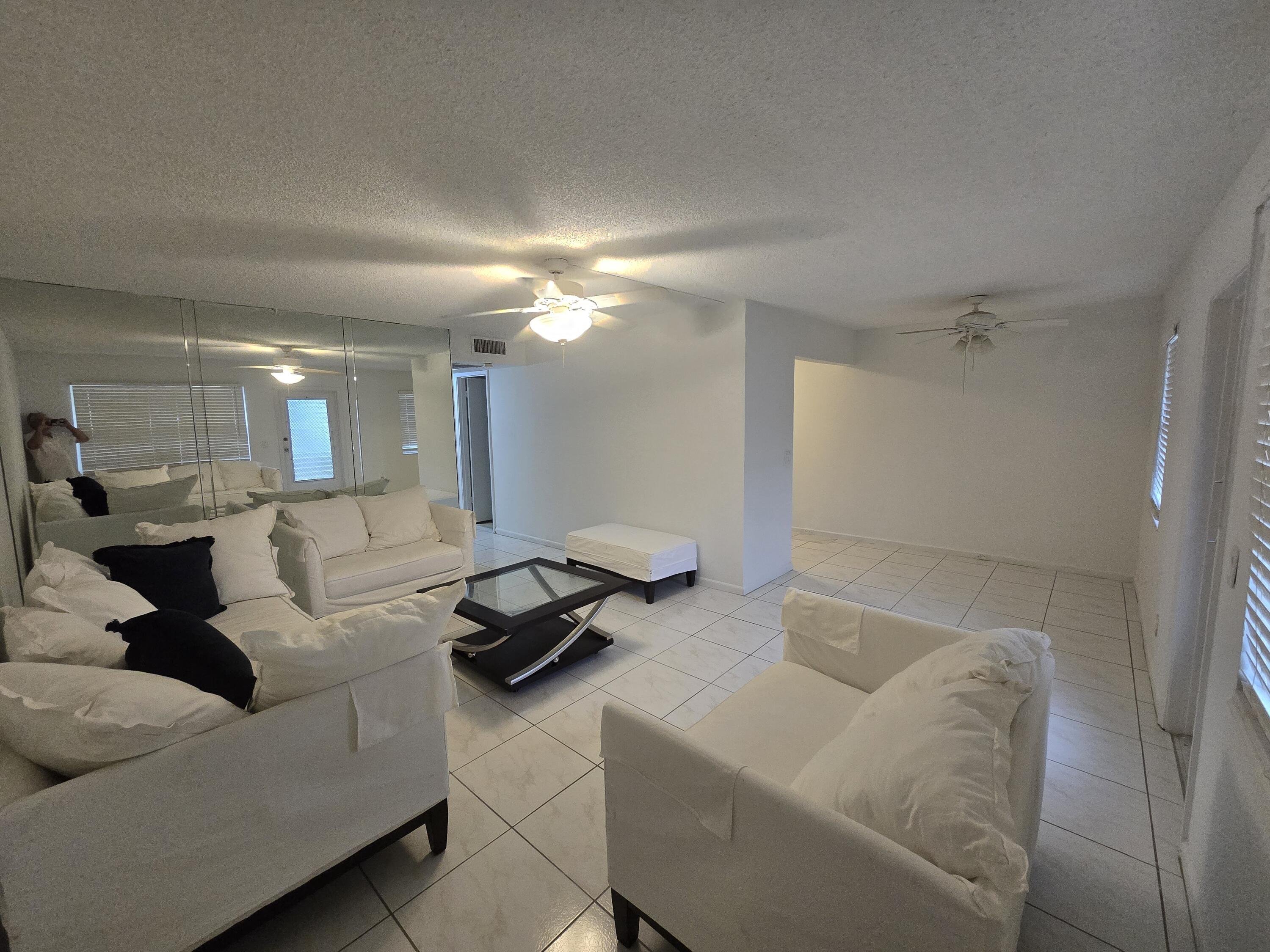 227 Kent N, West Palm Beach, FL 33417, West Palm Beach - Photo 2