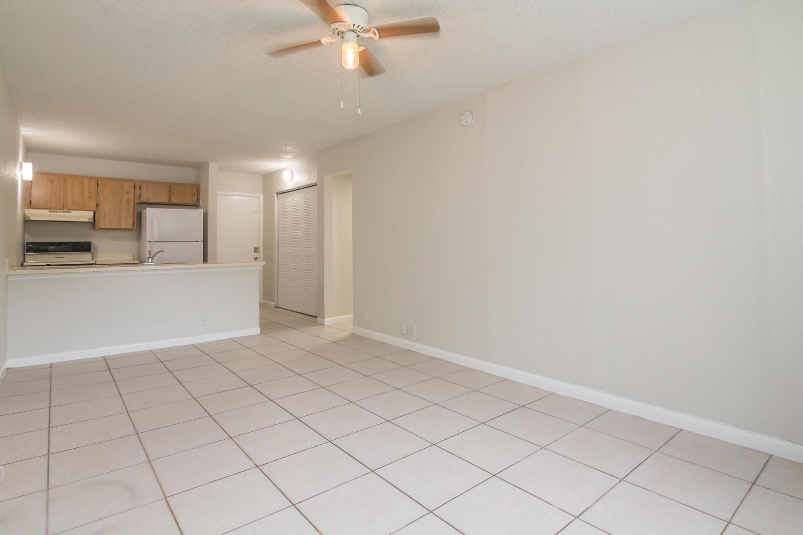 2771 Riverside Drive 109-A, Coral Springs, FL 33065, Coral Springs - Photo 4