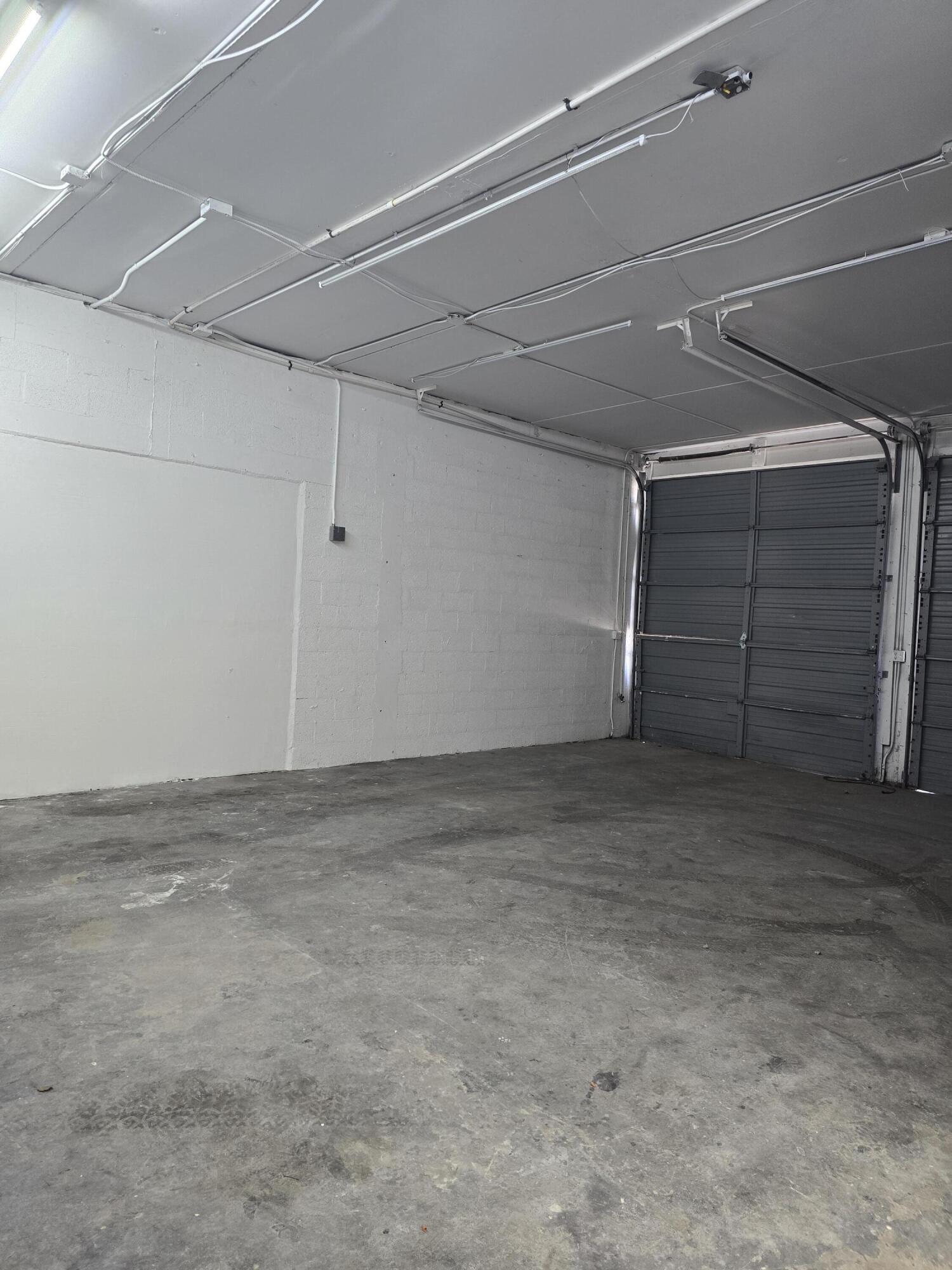 1650 Latham Road 33, West Palm Beach, FL 33409, West Palm Beach - Photo 2