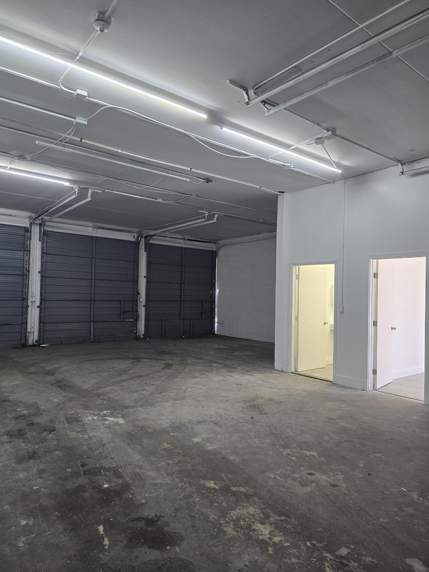 1650 Latham Road 33, West Palm Beach, FL 33409, West Palm Beach - Photo 4