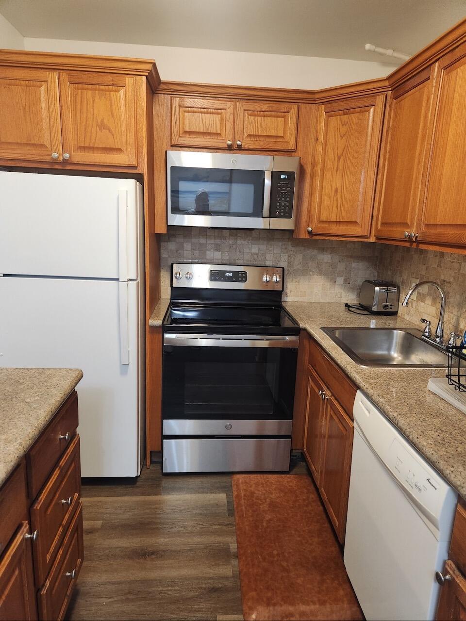 102 Westbury E 102, Deerfield Beach, FL 33442, Deerfield Beach - Photo 5