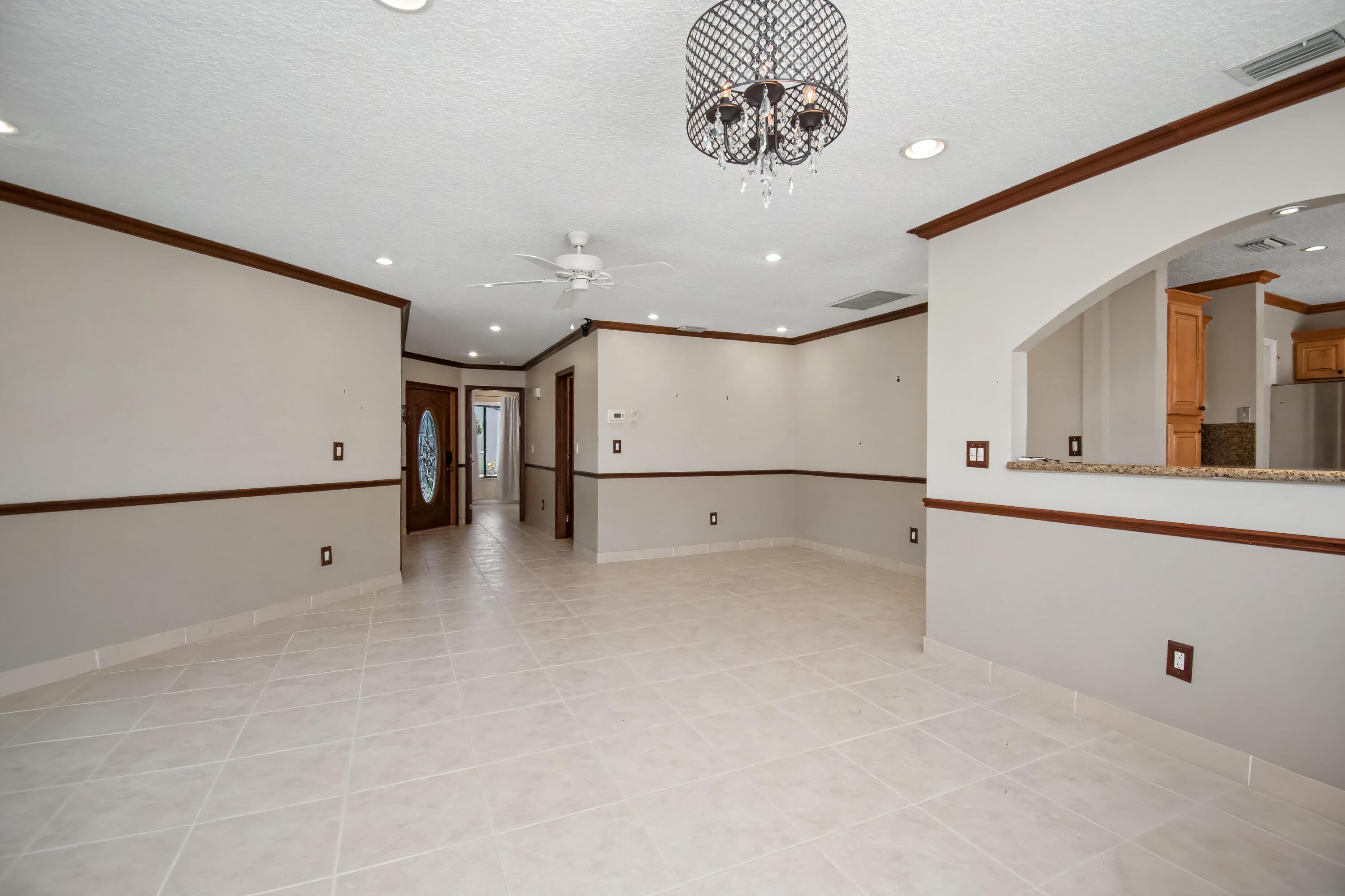9709 Sunny Isle Circle, Boca Raton, FL 33428, Boca Raton - Photo 5