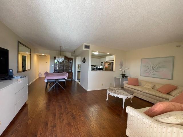 3304 Aruba Way J4, Coconut Creek, FL 33066, Coconut Creek - Photo 4