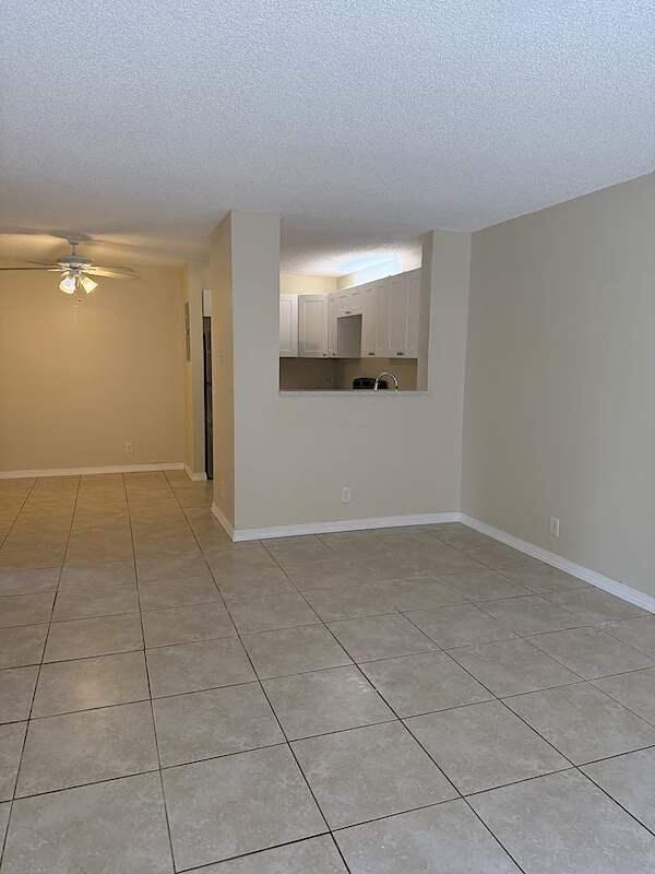 10914 Royal Palm Boulevard 10914, Coral Springs, FL 33065, Coral Springs - Photo 3
