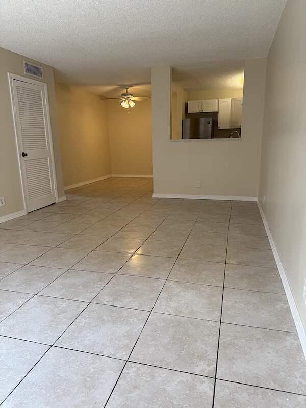 10914 Royal Palm Boulevard 10914, Coral Springs, FL 33065, Coral Springs - Photo 5