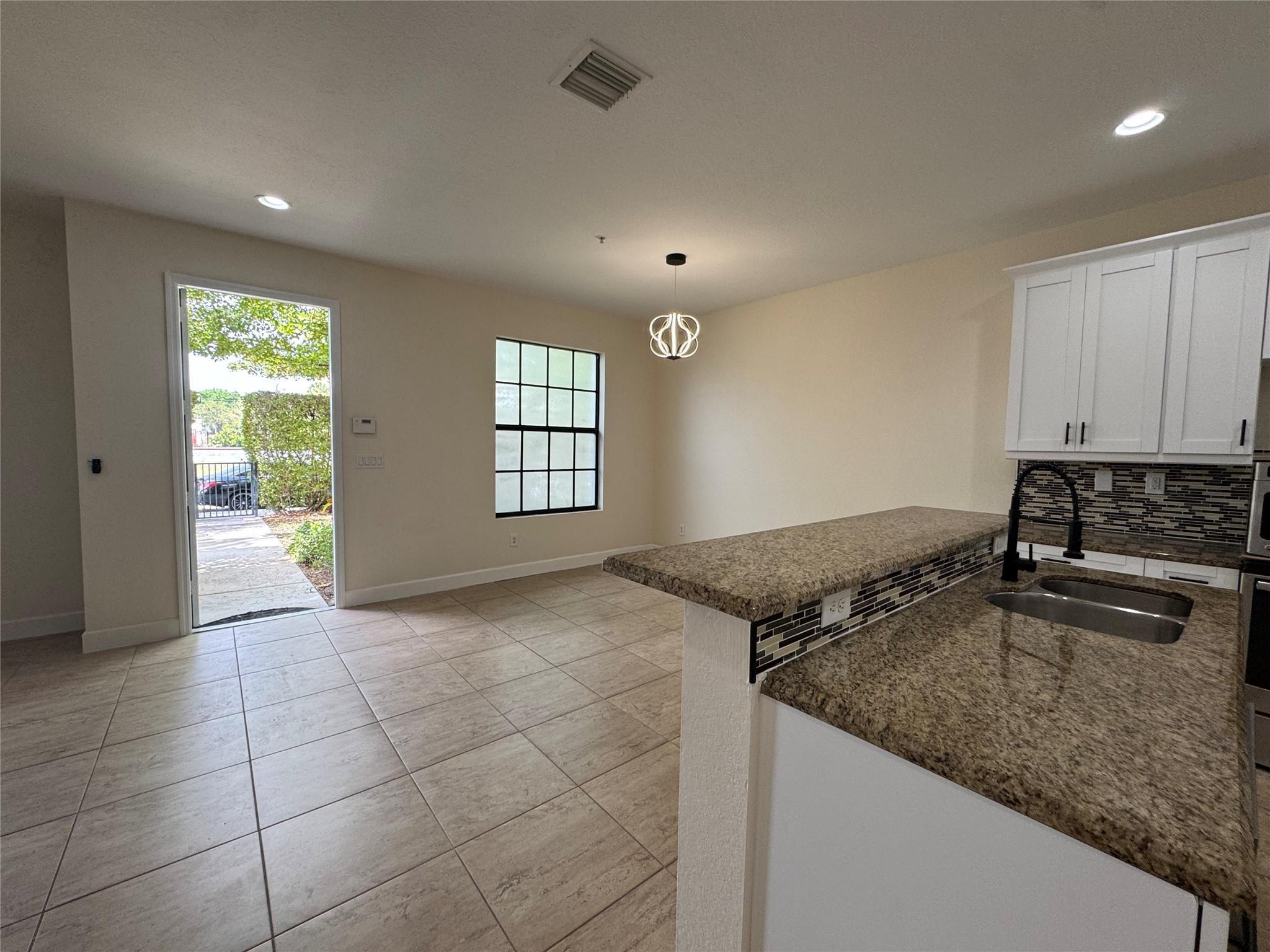 749 SW 3rd Avenue, Pompano Beach, FL 33060, Pompano Beach - Photo 4