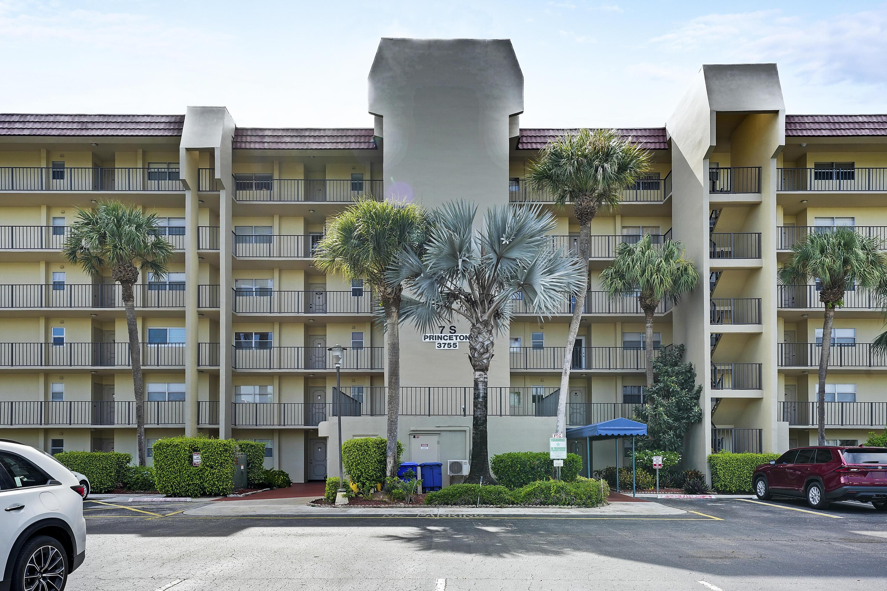 3755 Via Poinciana, Greenacres, FL 33467, Greenacres - Photo 3