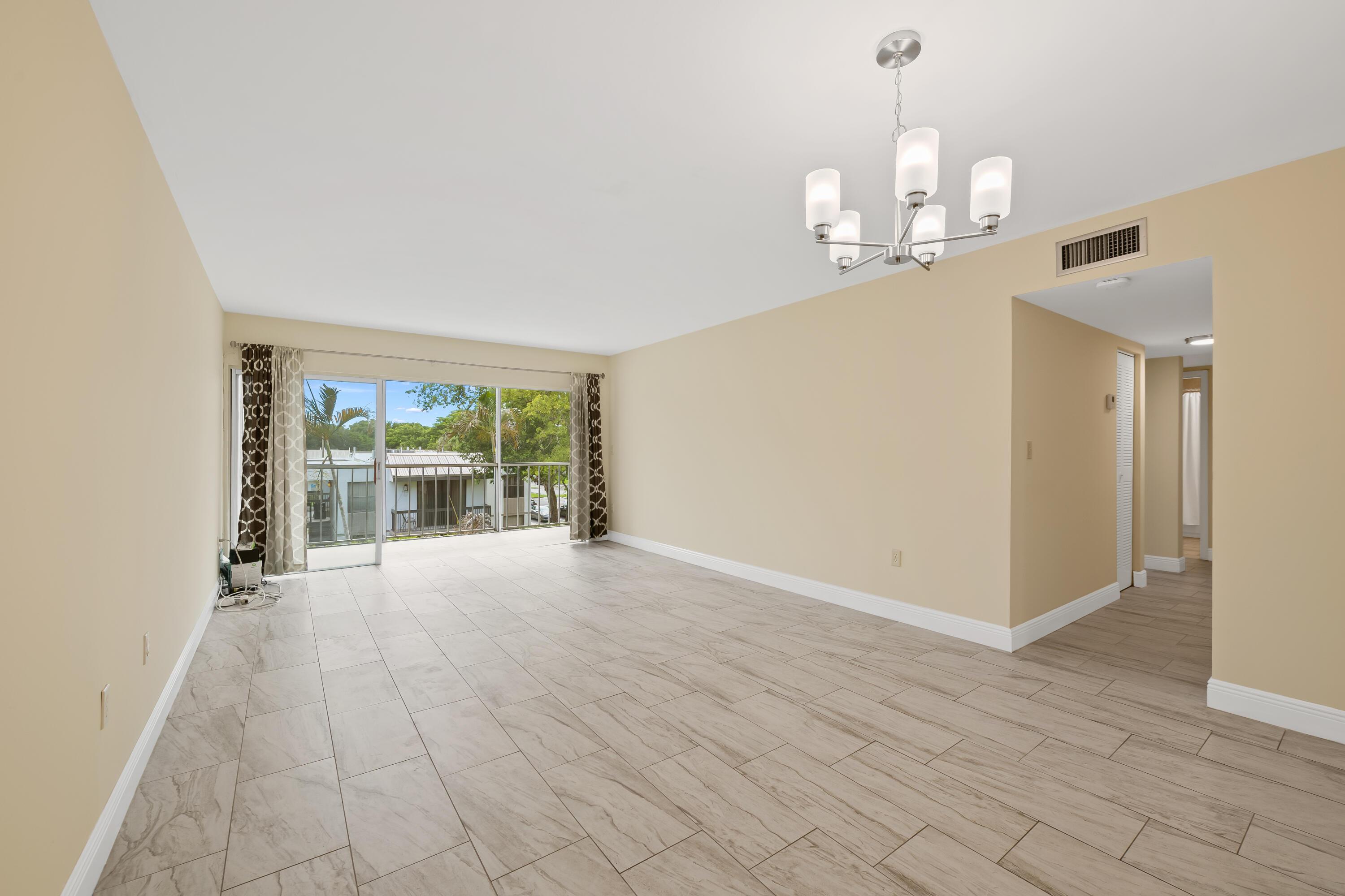483 N Pine Island Road C304, Plantation, FL 33324, Plantation - Photo 4