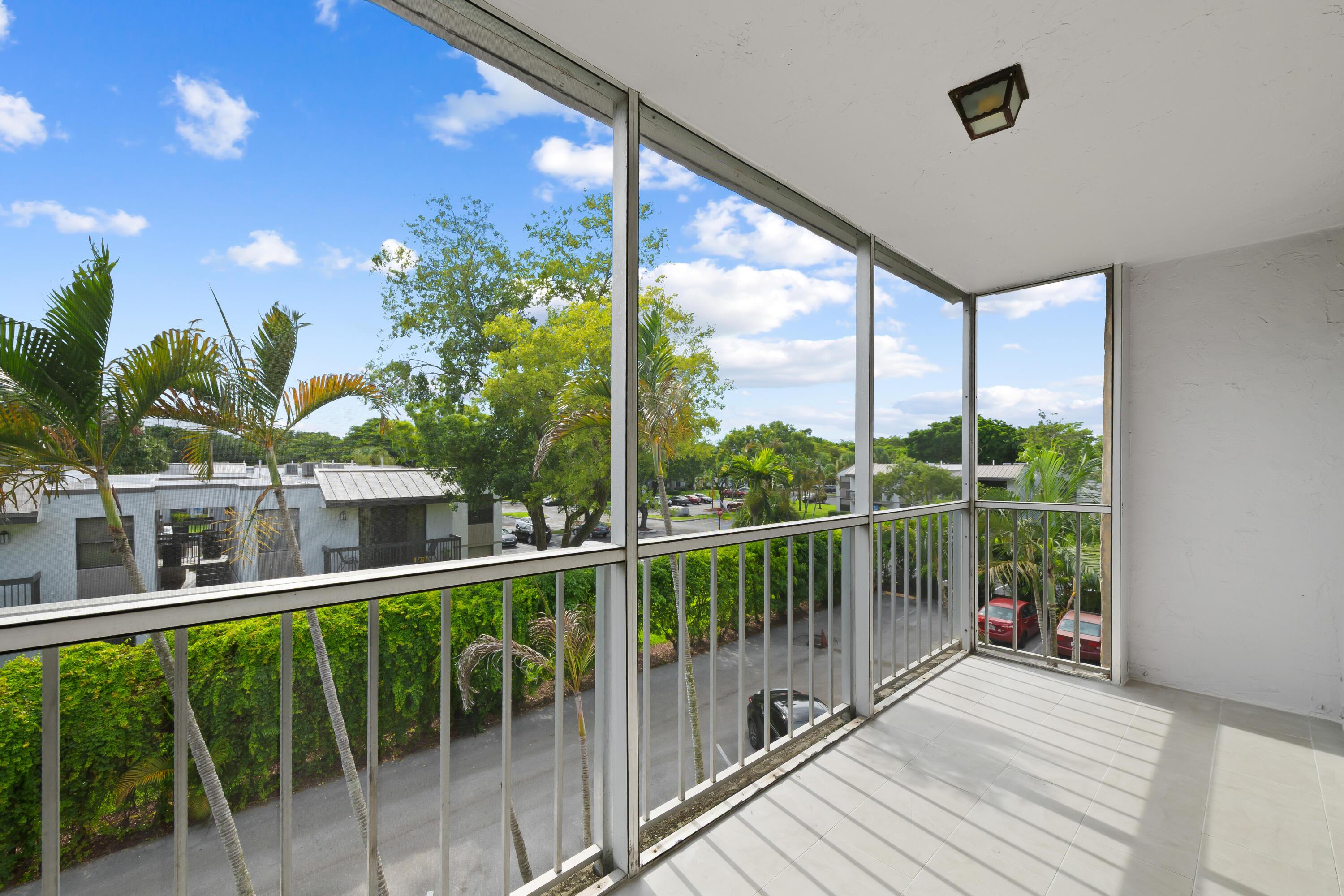 483 N Pine Island Road C304, Plantation, FL 33324, Plantation - Photo 5