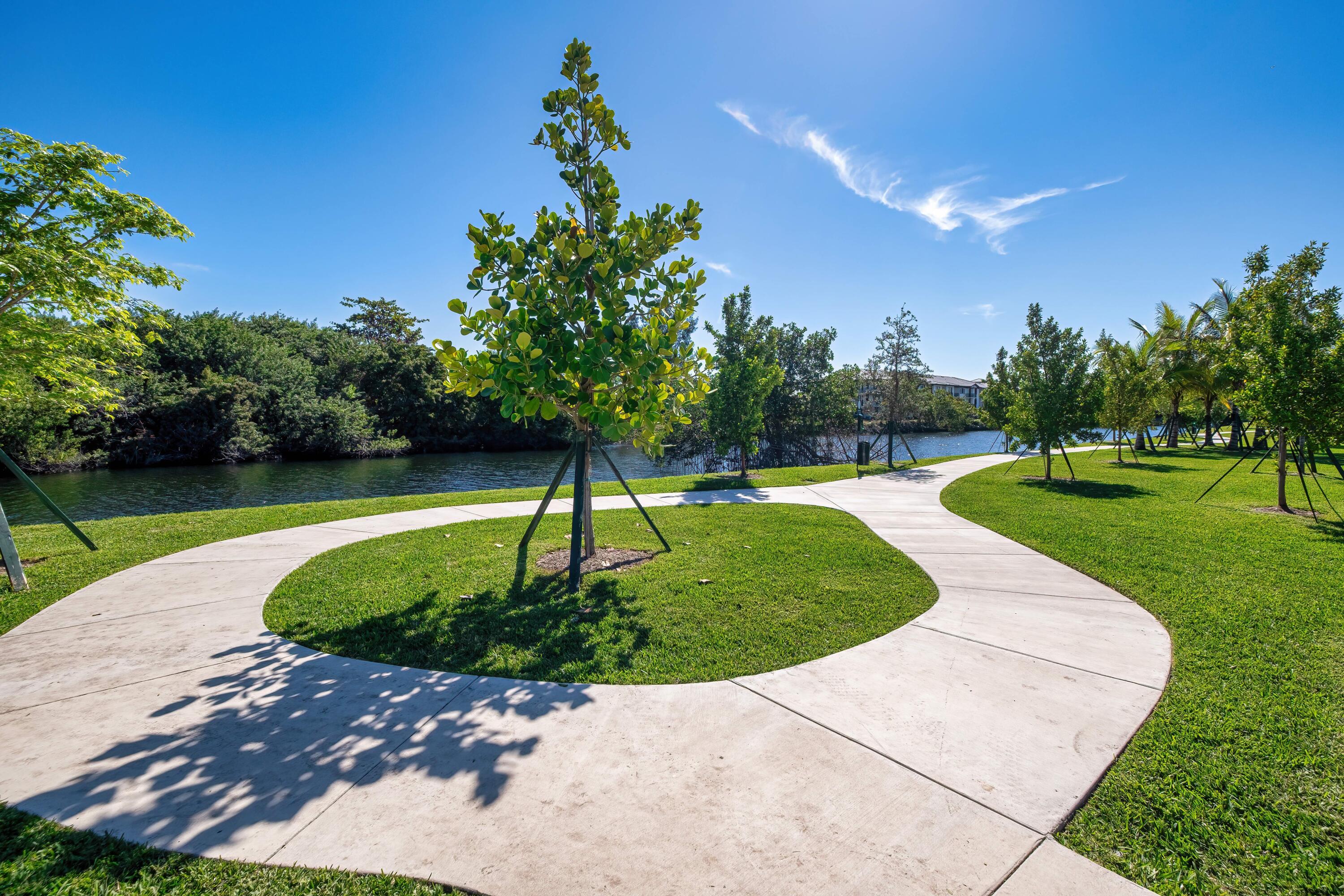 2000 Stirling Road 7-104, Hollywood, FL 33020, Hollywood - Photo 3