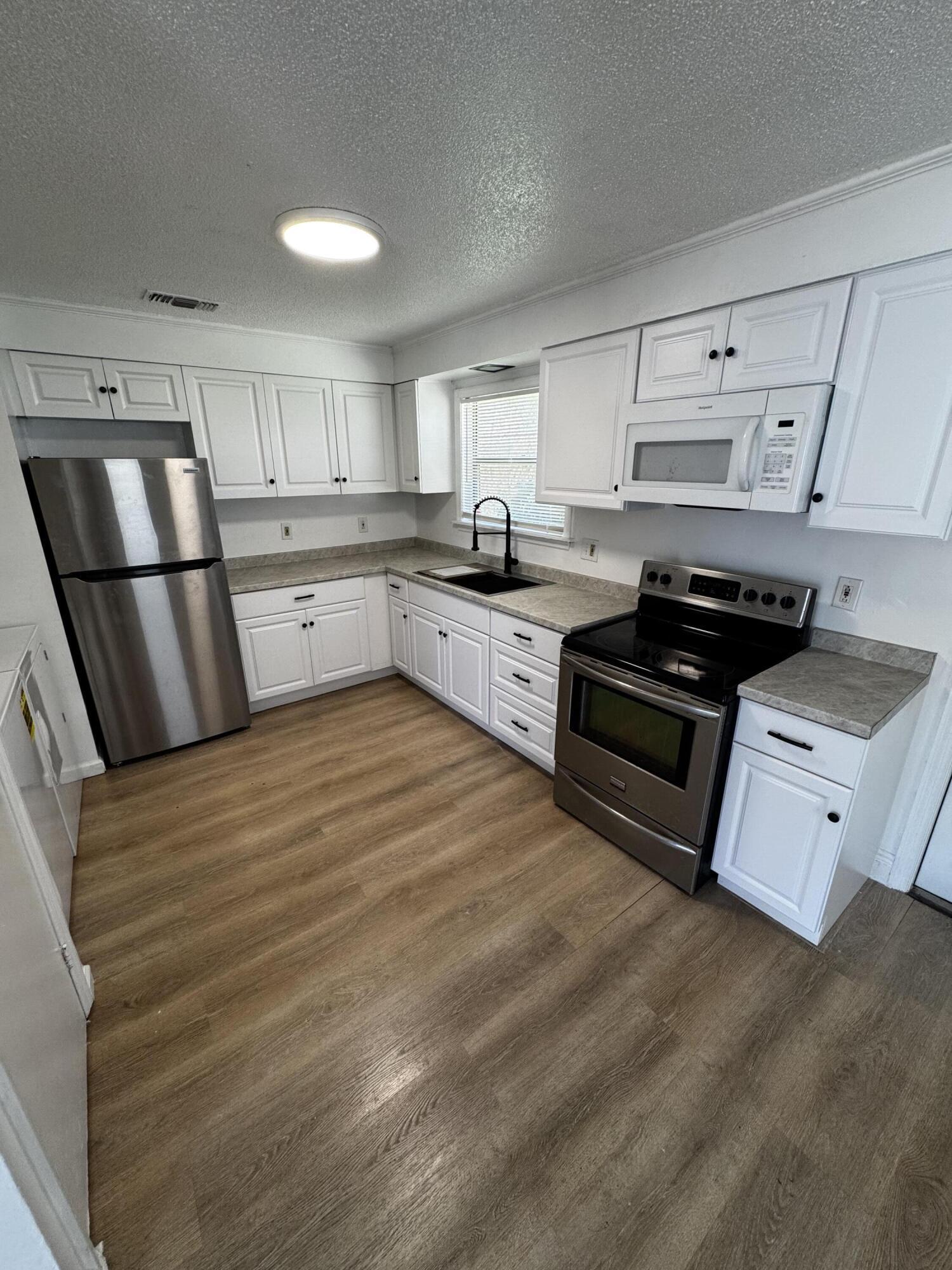 1464 W 32nd Street, Riviera Beach, FL 33404, Riviera Beach - Photo 3
