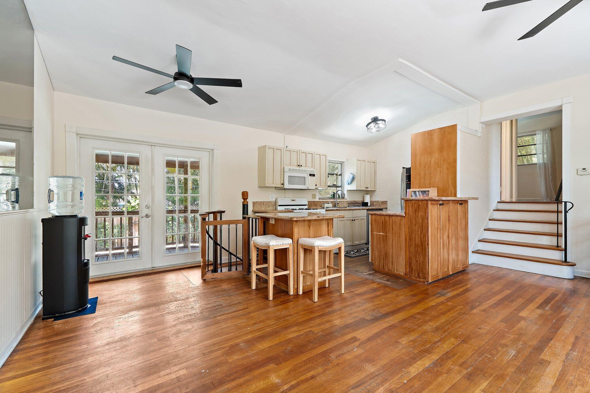 1429 Crest Drive, Lake Worth, FL 33461, Lake Worth - Photo 4