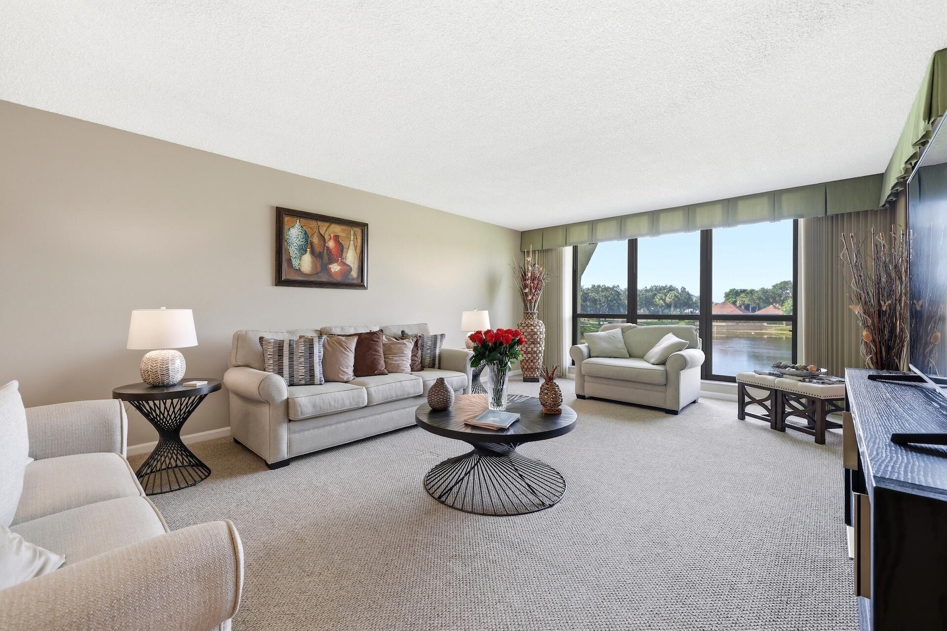 5344 Woodland Lakes Drive 223, Palm Beach Gardens, FL 33418, Palm Beach Gardens - Photo 4