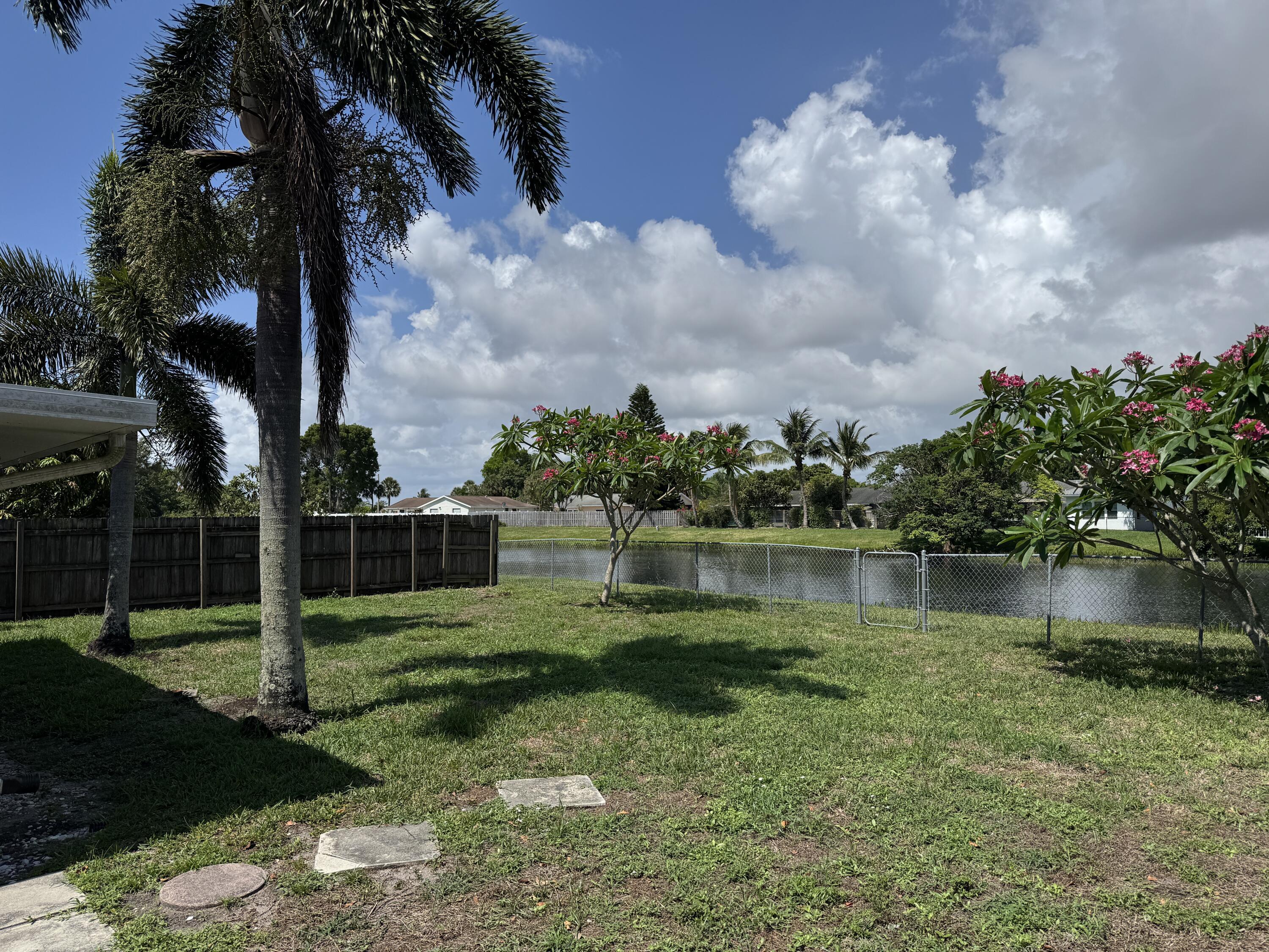 8095 St John Avenue W, Boynton Beach, FL 33472, Boynton Beach - Photo 3