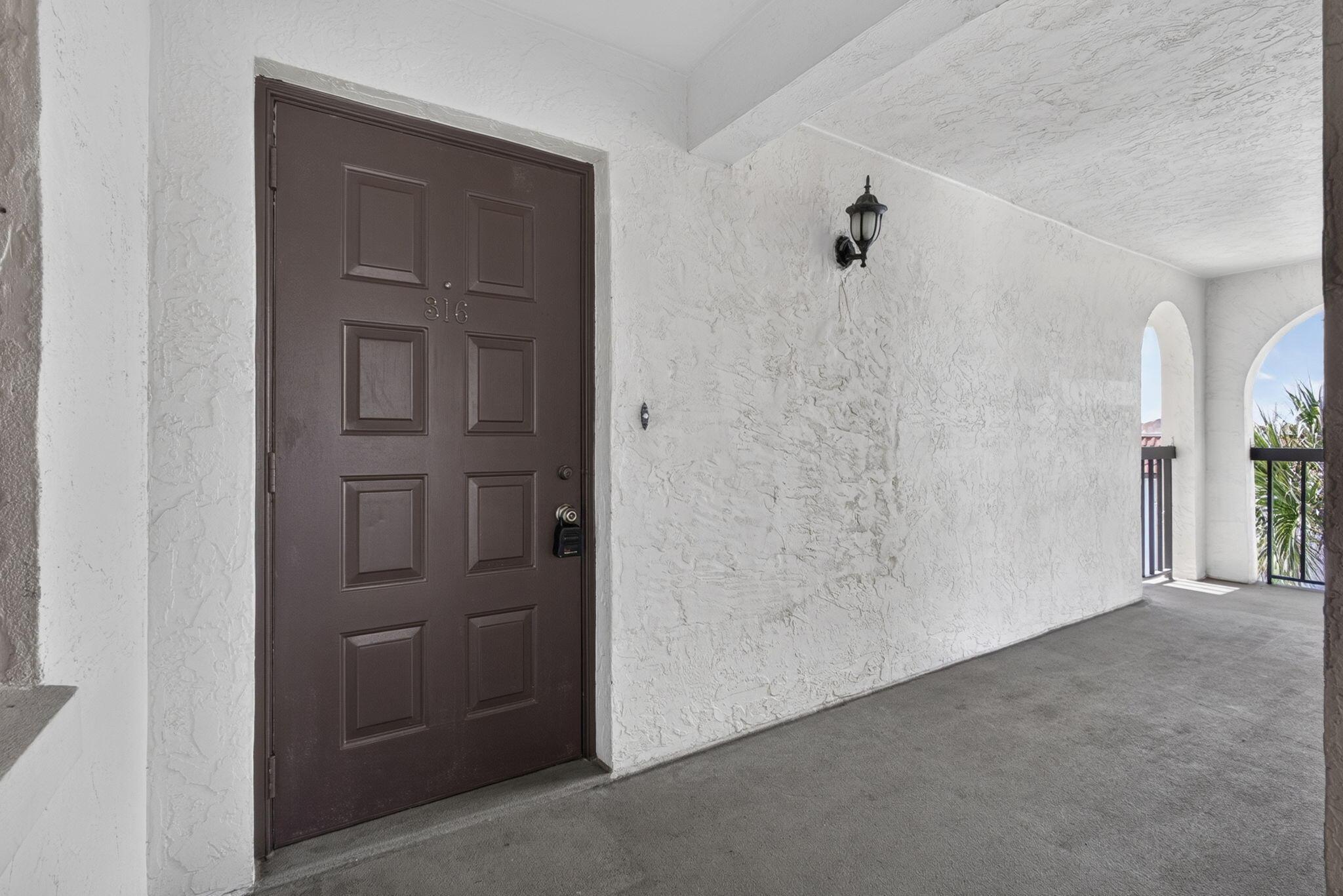 313 Lake Circle 316, North Palm Beach, FL 33408, North Palm Beach - Photo 3
