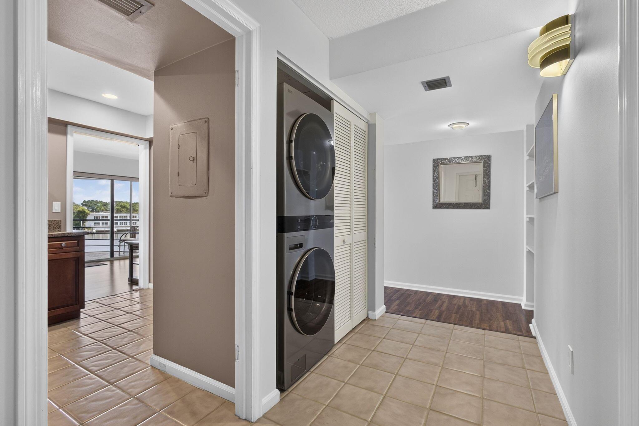 313 Lake Circle 316, North Palm Beach, FL 33408, North Palm Beach - Photo 4