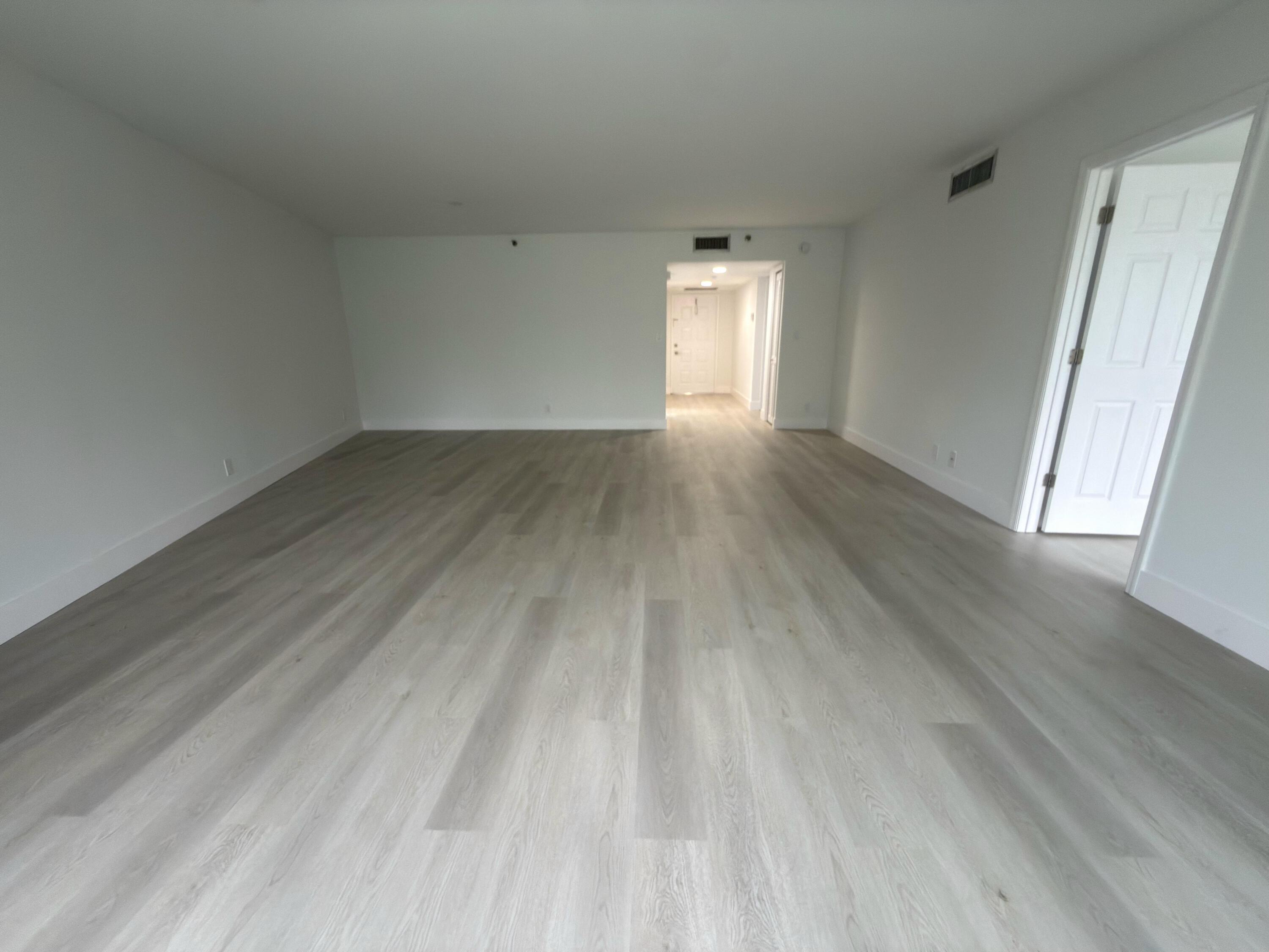 625 Oaks Drive 305, Pompano Beach, FL 33069, Pompano Beach - Photo 4