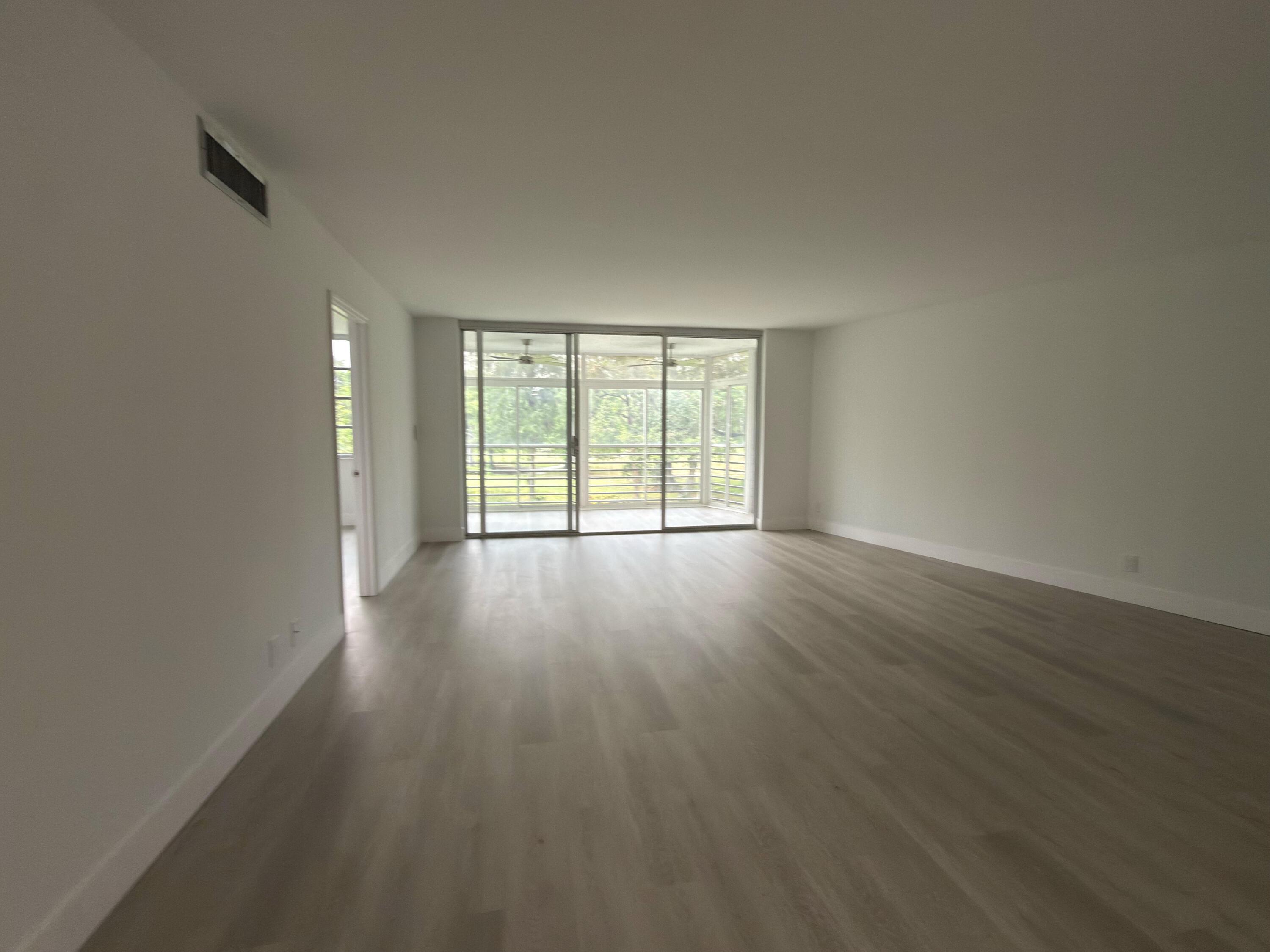 625 Oaks Drive 305, Pompano Beach, FL 33069, Pompano Beach - Photo 3