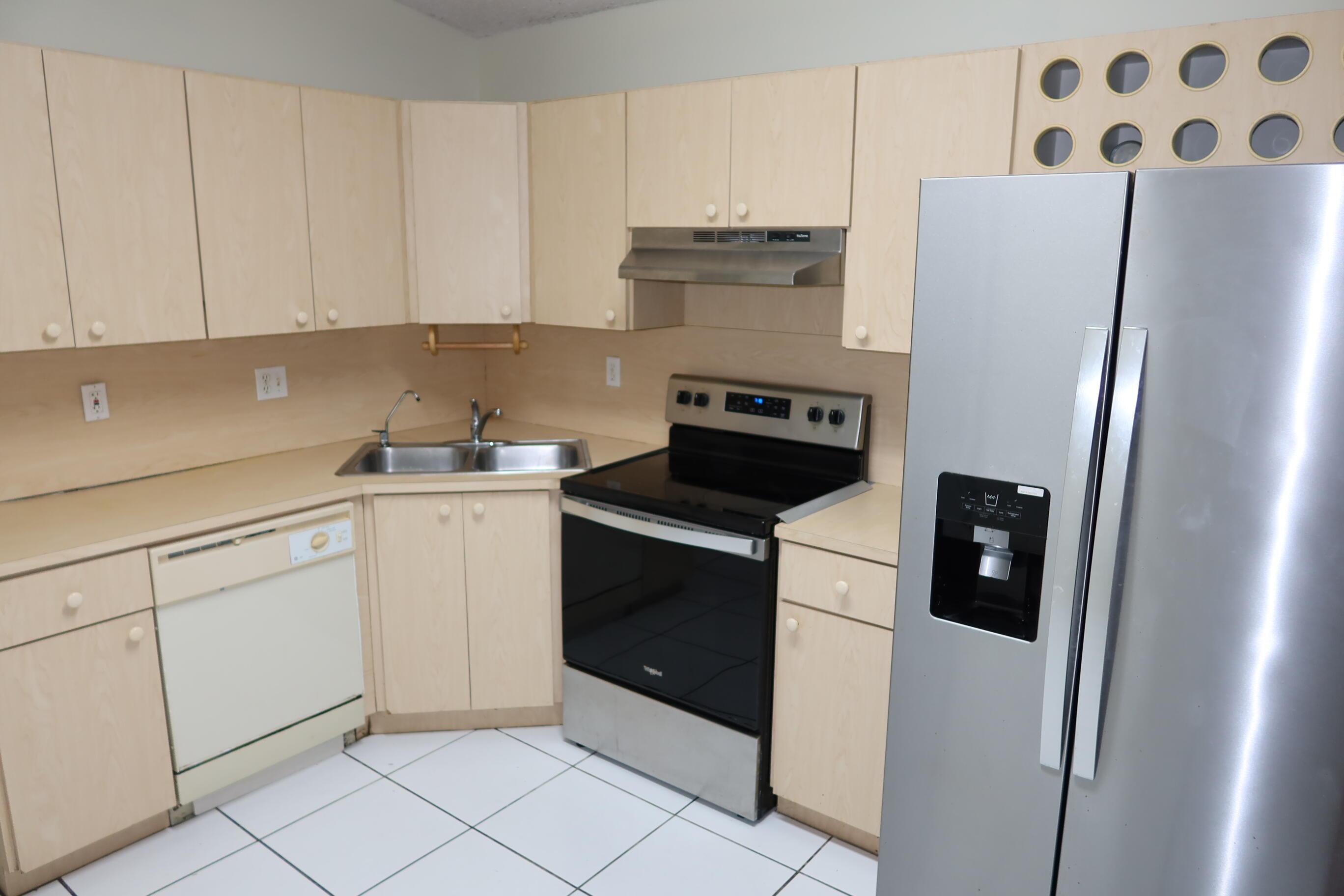 7001 W 35th Avenue 273, Hialeah, FL 33018, Hialeah - Photo 4
