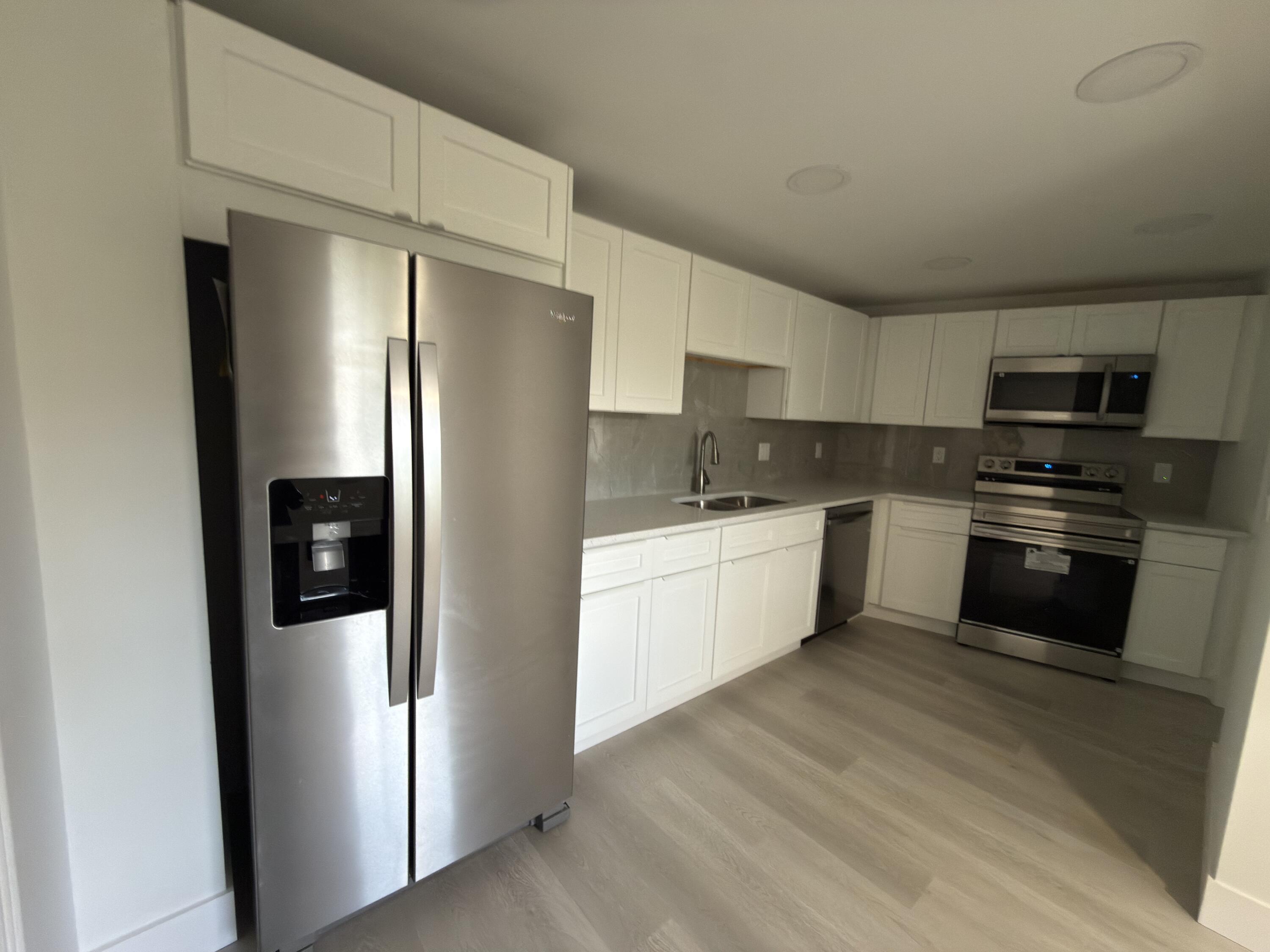 625 Oaks Drive 305, Pompano Beach, FL 33069, Pompano Beach - Photo 2