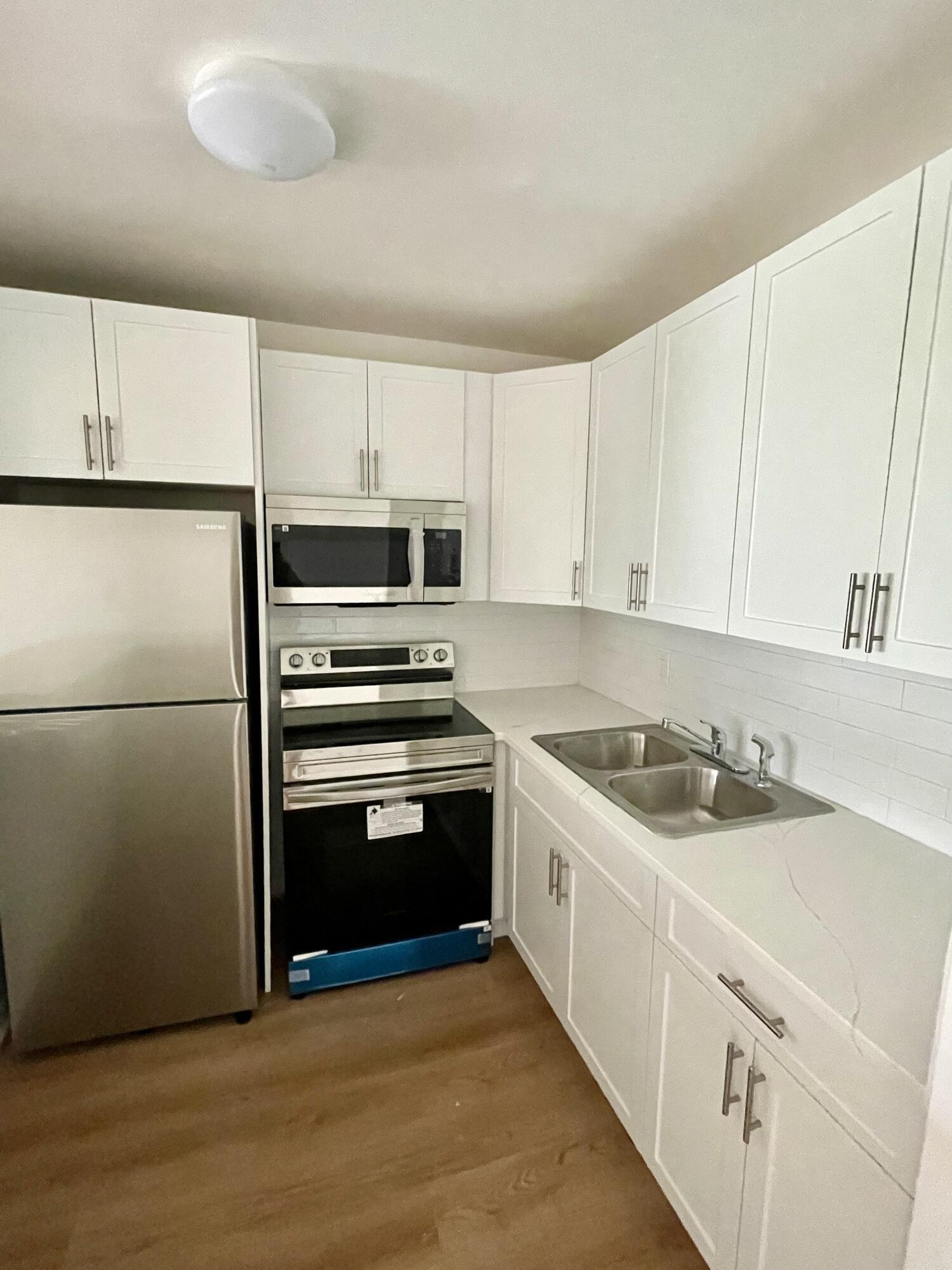 203 Easthampton I, West Palm Beach, FL 33417, West Palm Beach - Photo 2