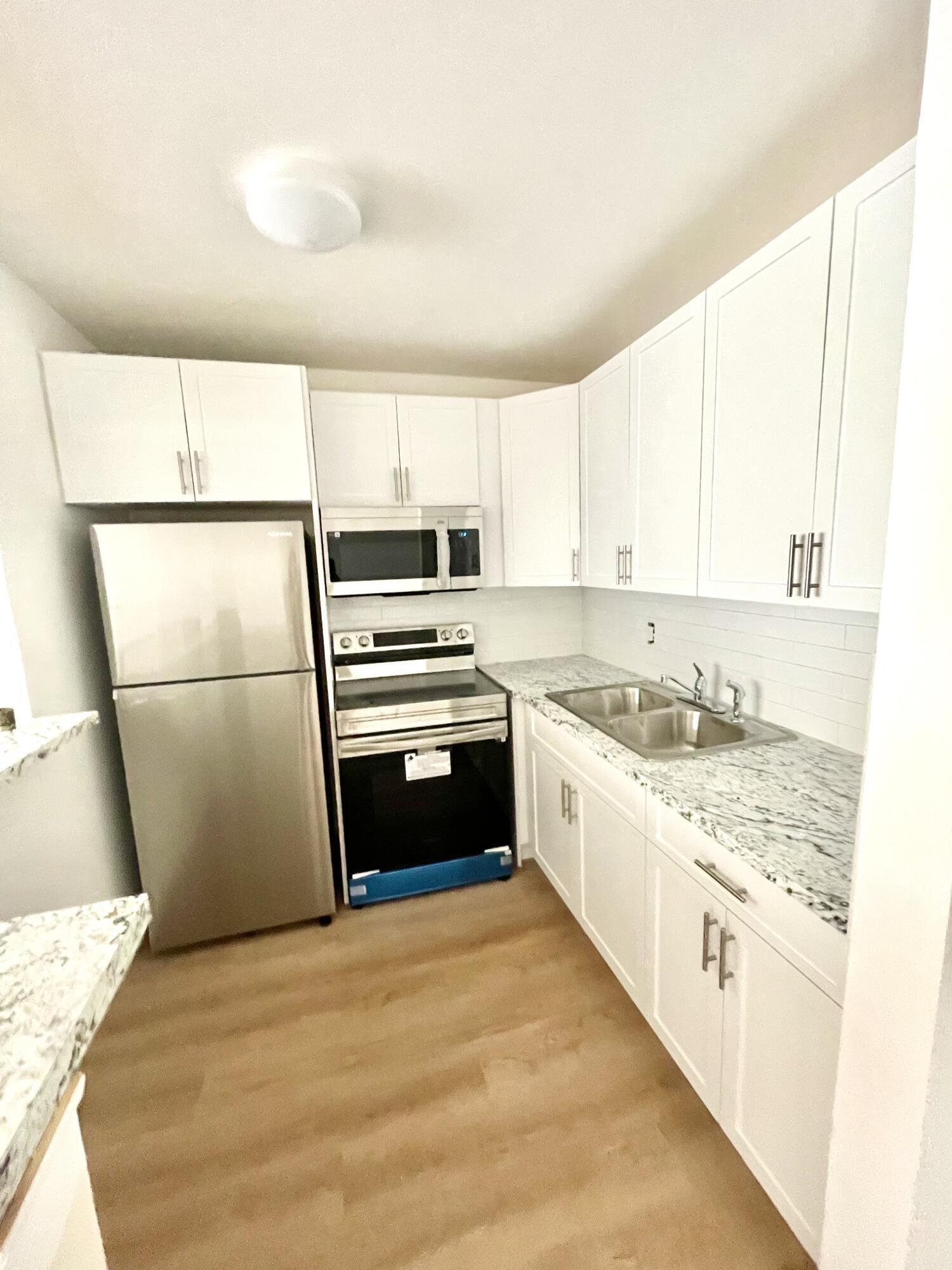 203 Easthampton I, West Palm Beach, FL 33417, West Palm Beach - Photo 3
