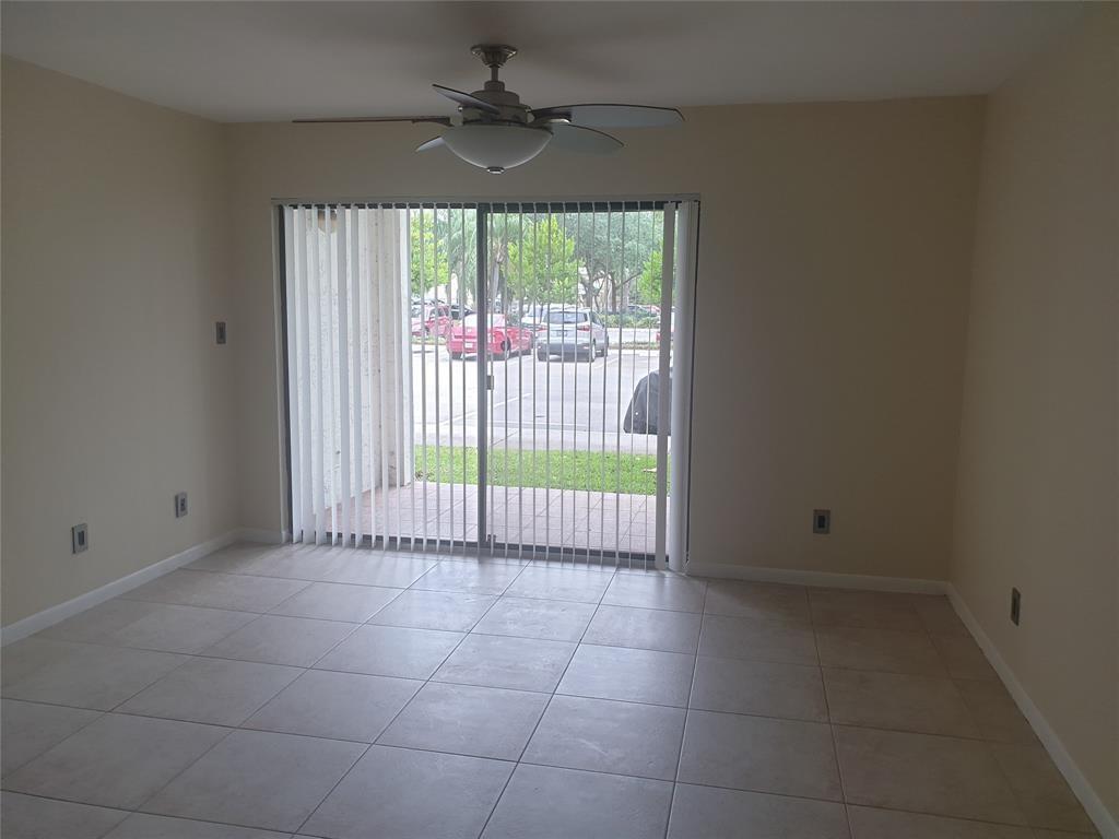 520 S Park Road 18-12, Hollywood, FL 33021, Hollywood - Photo 5