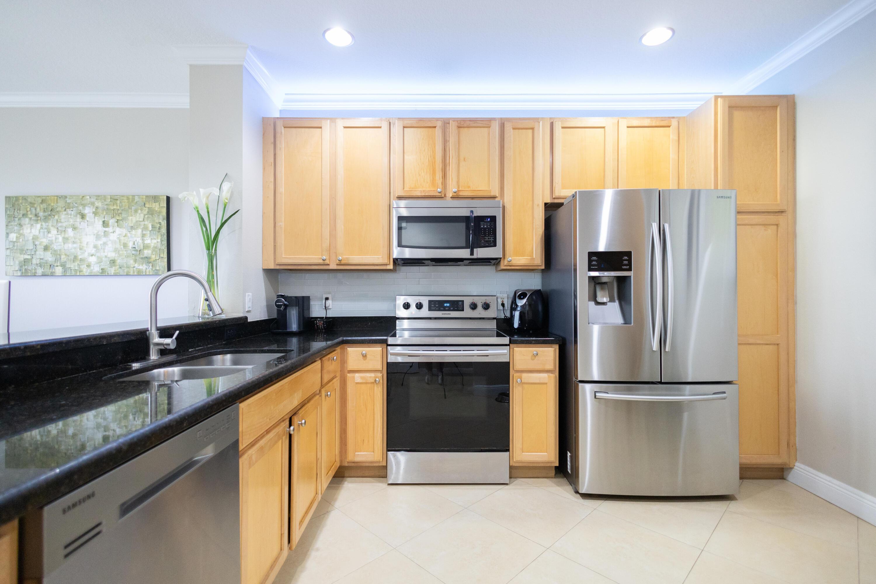 8115 Bellagio Lane, Boynton Beach, FL 33472, Boynton Beach - Photo 4