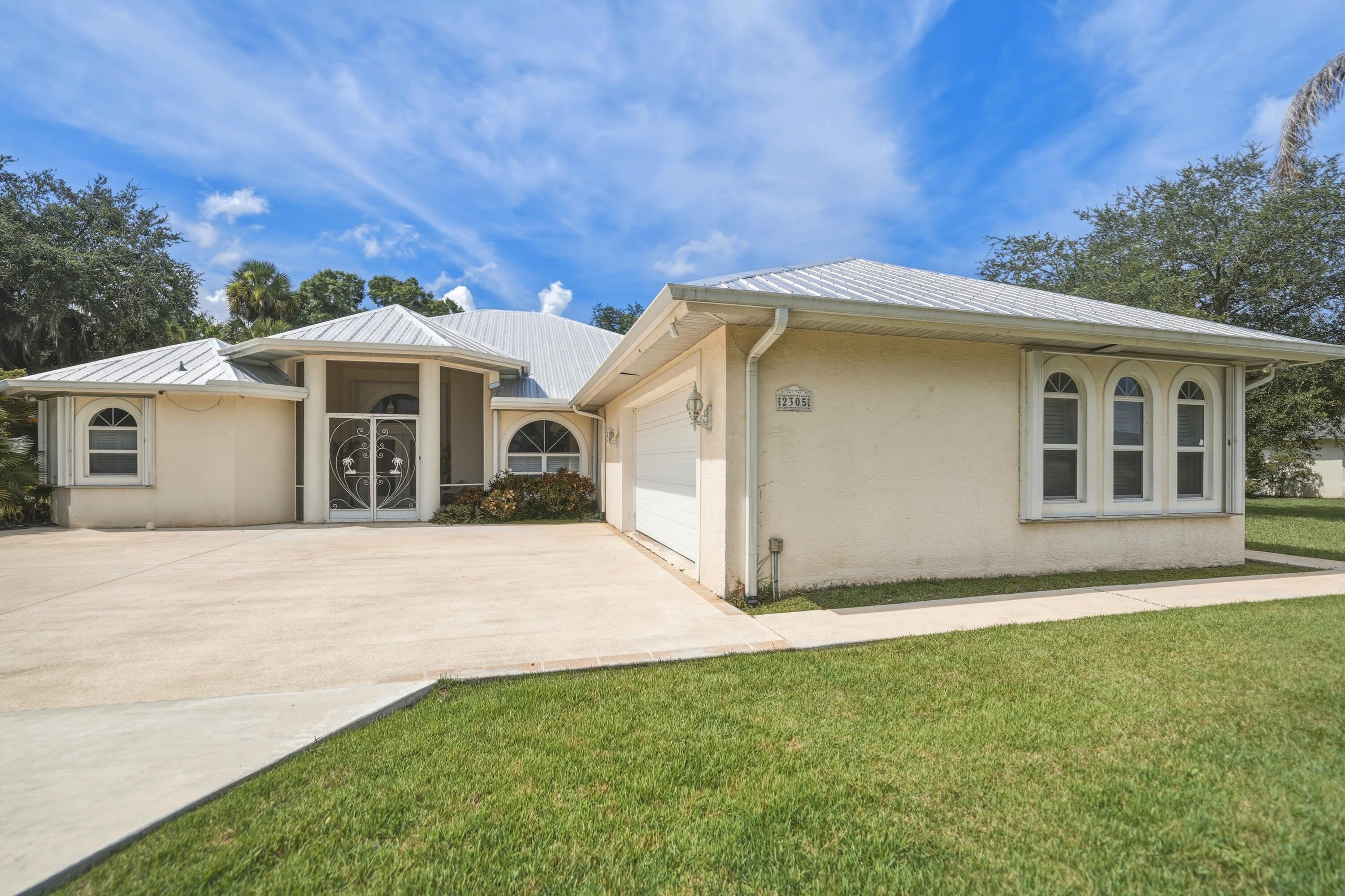 2305 Winding Creek Lane, Fort Pierce, FL 34981, Fort Pierce - Photo 3