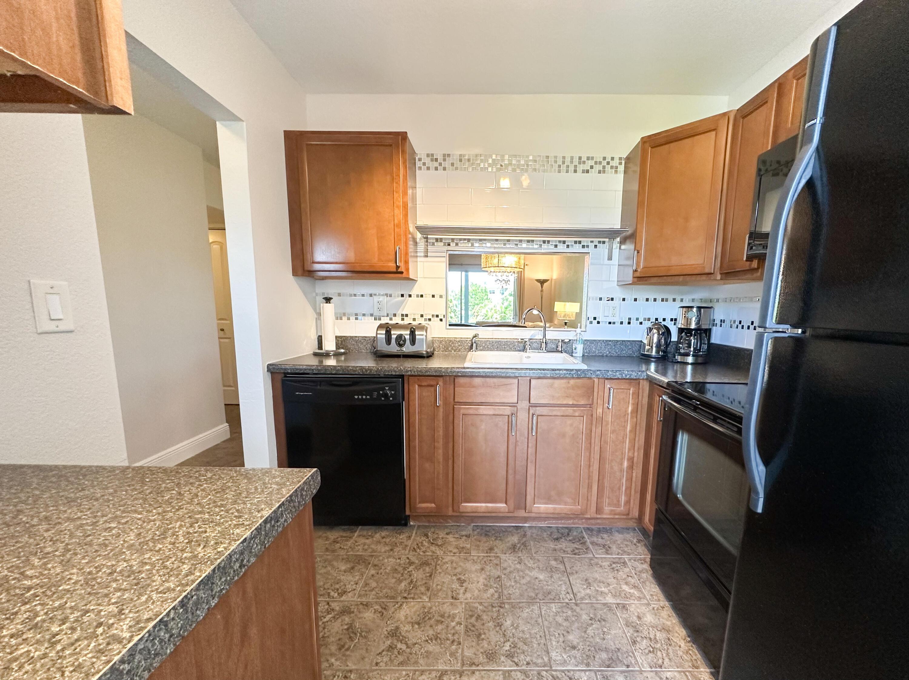 5131 W Oakland Park Boulevard 202, Lauderdale Lakes, FL 33313, Lauderdale Lakes - Photo 3