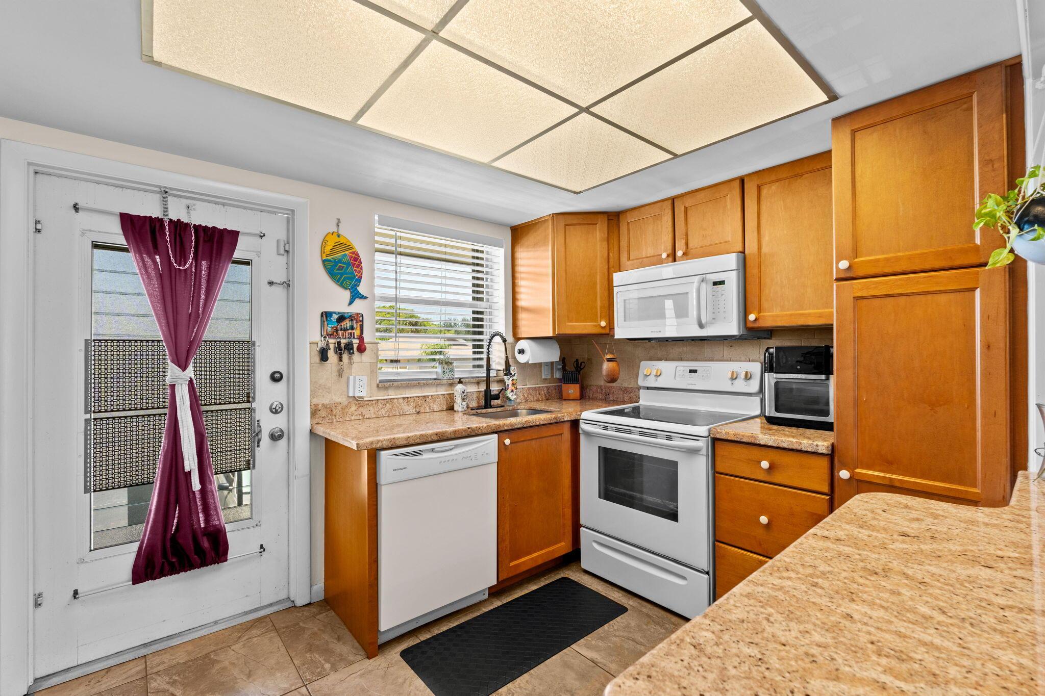 312 NE 17th Avenue 203, Boynton Beach, FL 33435, Boynton Beach