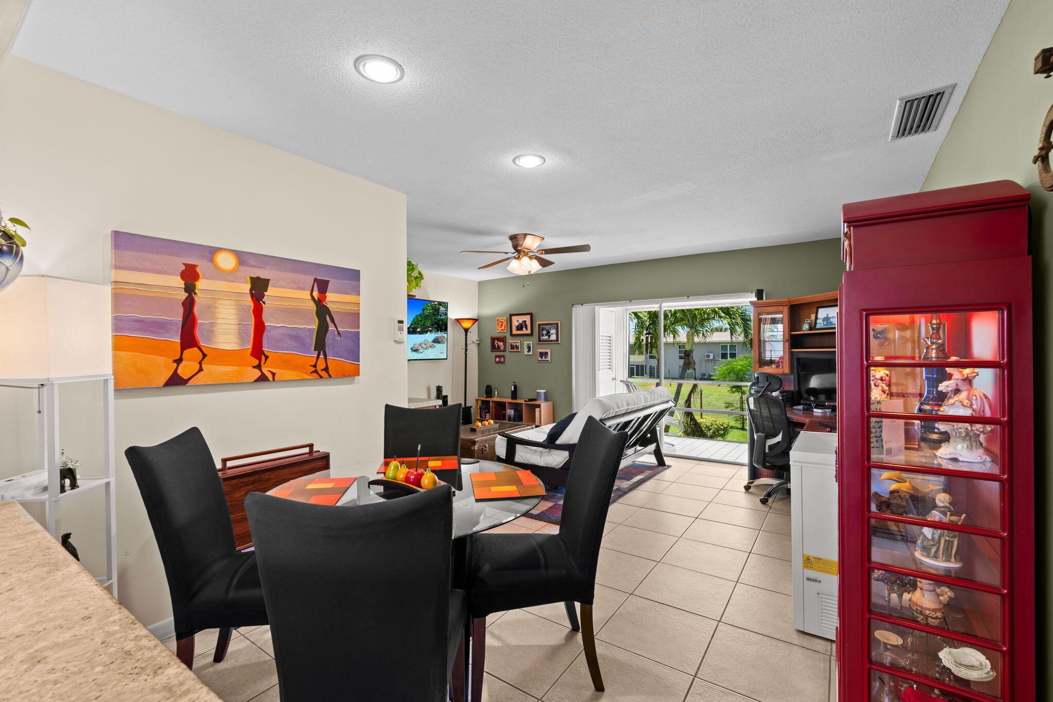 312 NE 17th Avenue 203, Boynton Beach, FL 33435, Boynton Beach - Photo 2