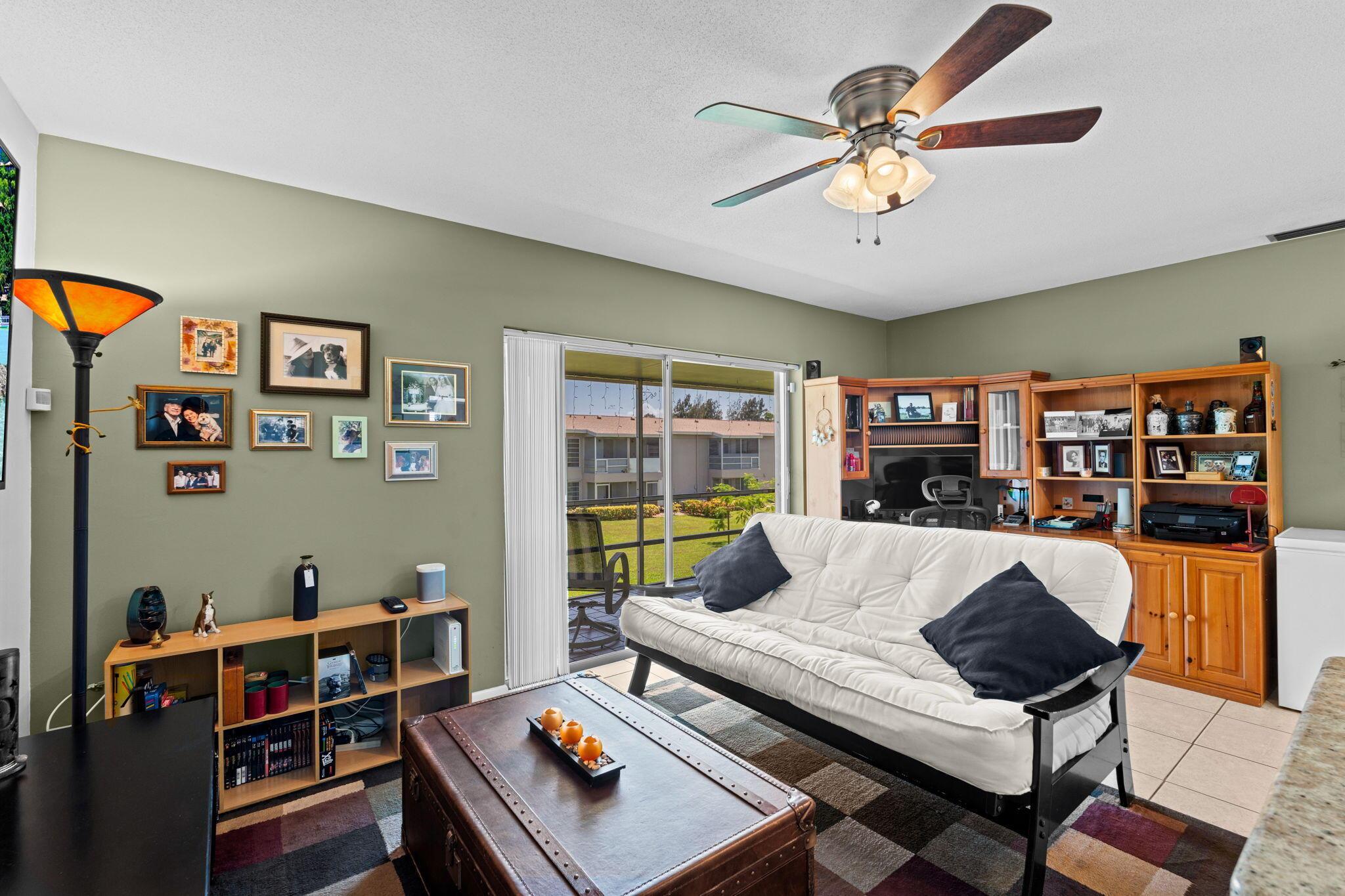 312 NE 17th Avenue 203, Boynton Beach, FL 33435, Boynton Beach - Photo 4
