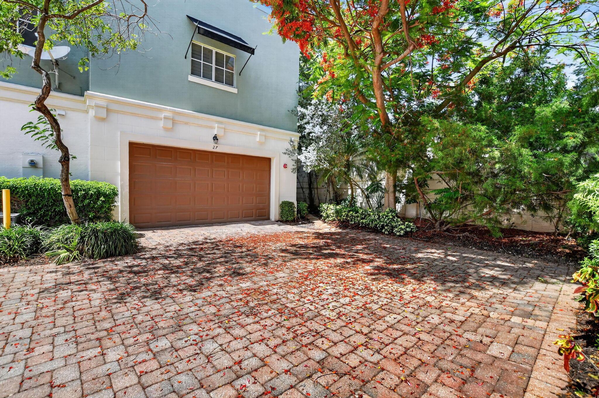 27 NW Hawthorne Place, Boca Raton, FL 33432, Boca Raton