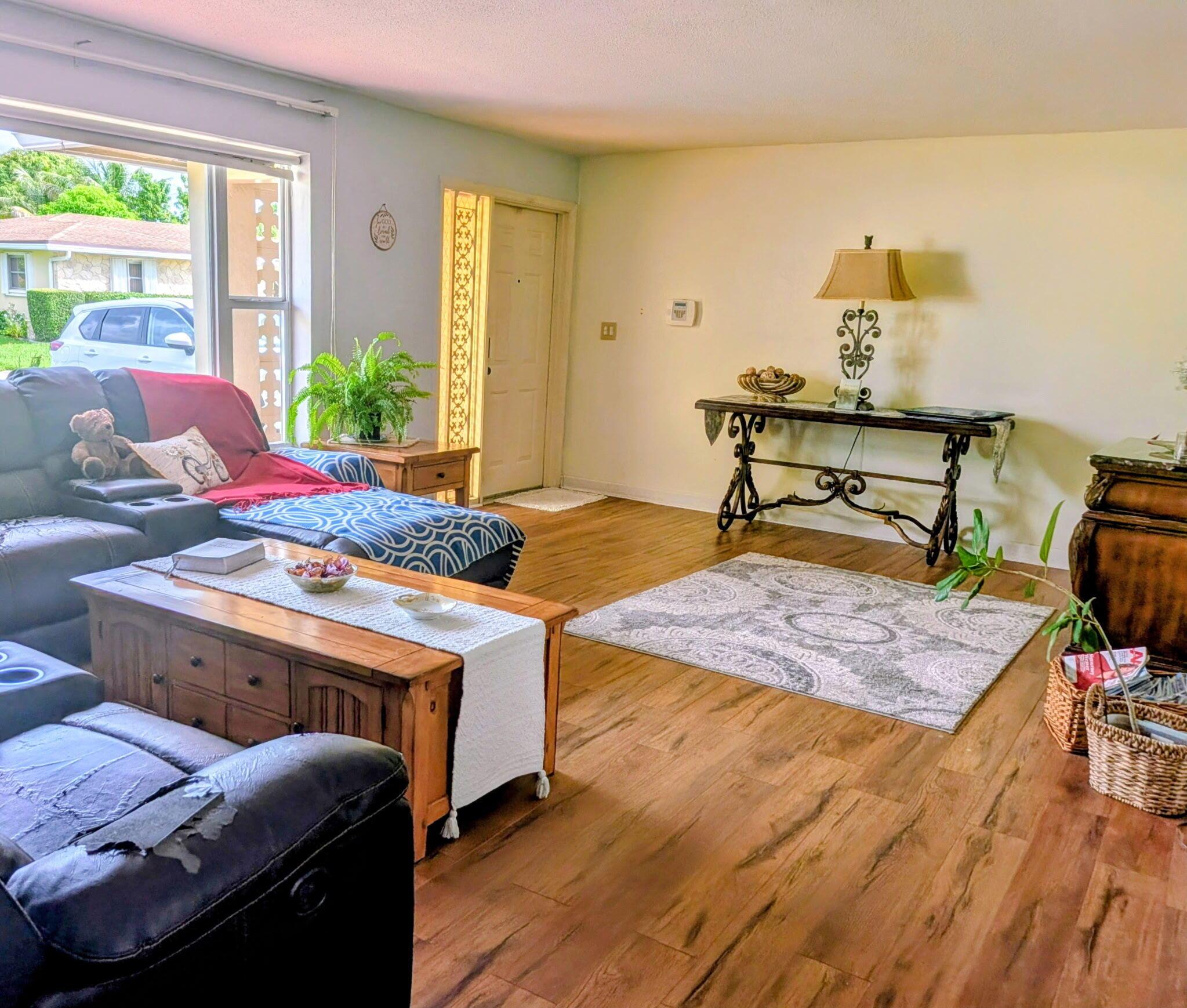 4914 NW 49th Road, Tamarac, FL 33319, Tamarac - Photo 2