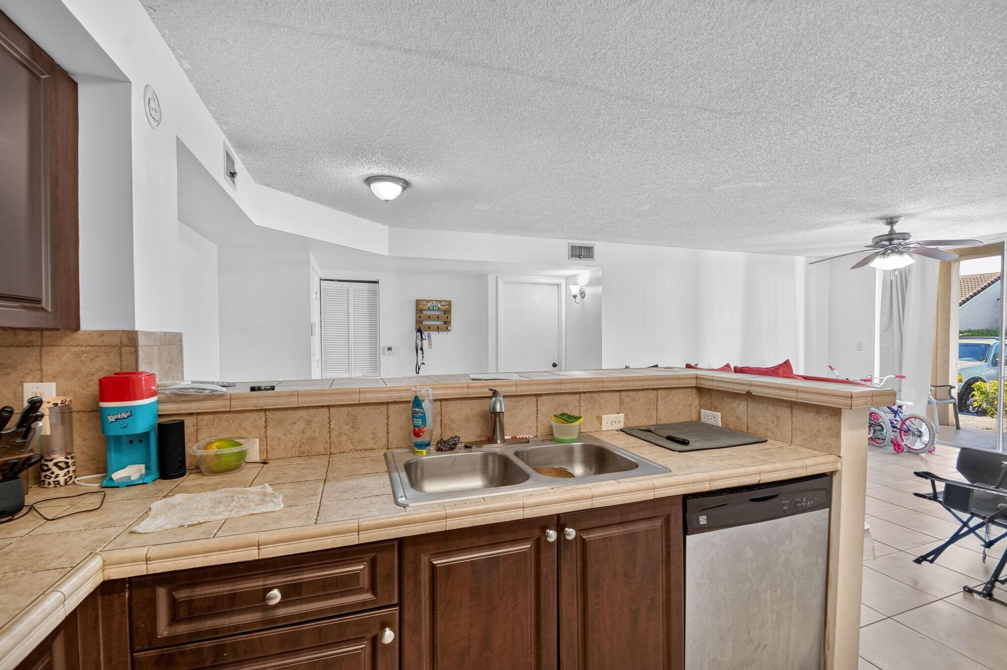 1733 Village Boulevard 105, West Palm Beach, FL 33409, West Palm Beach - Photo 5