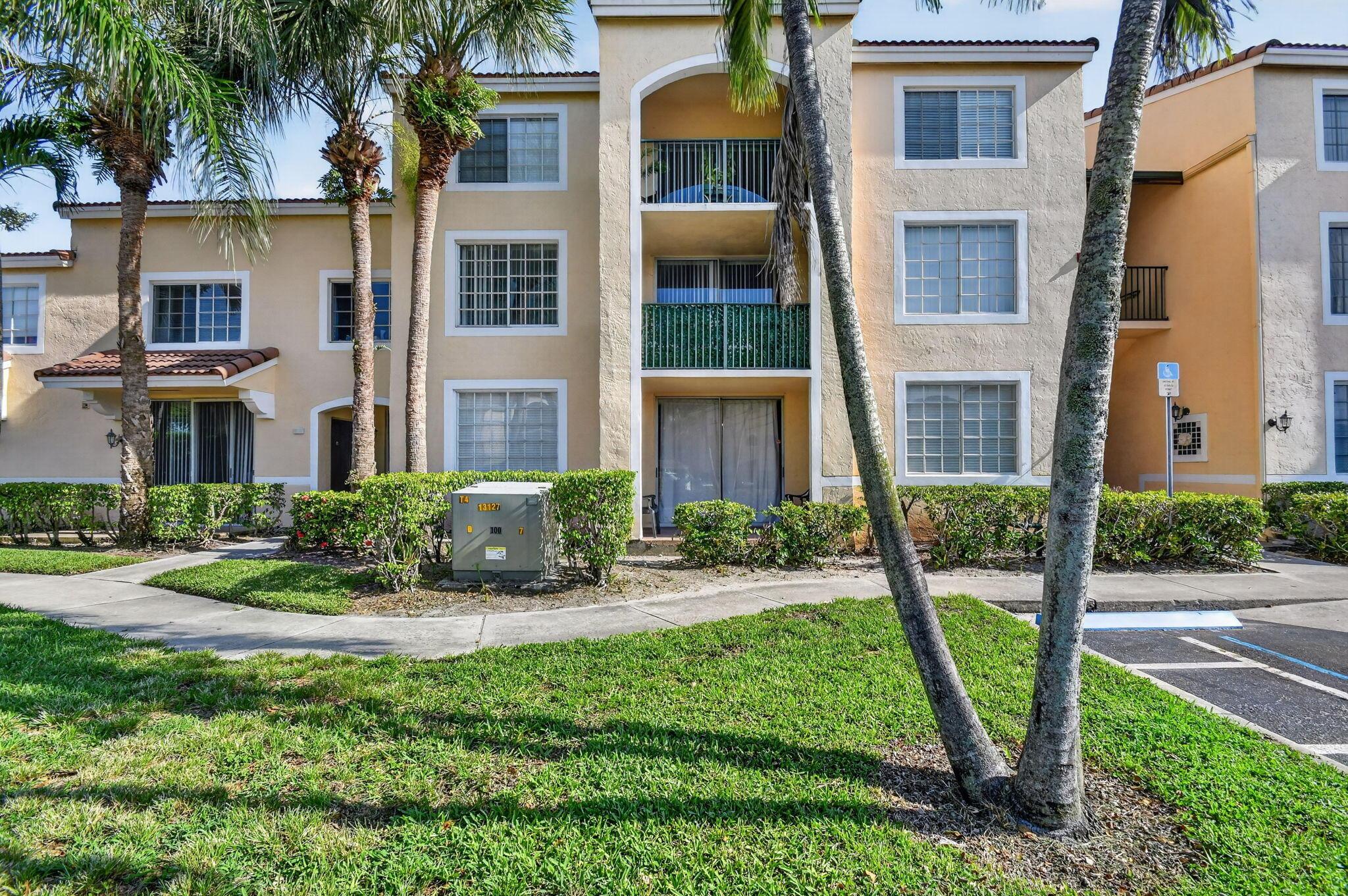 1733 Village Boulevard 105, West Palm Beach, FL 33409, West Palm Beach - Photo 2